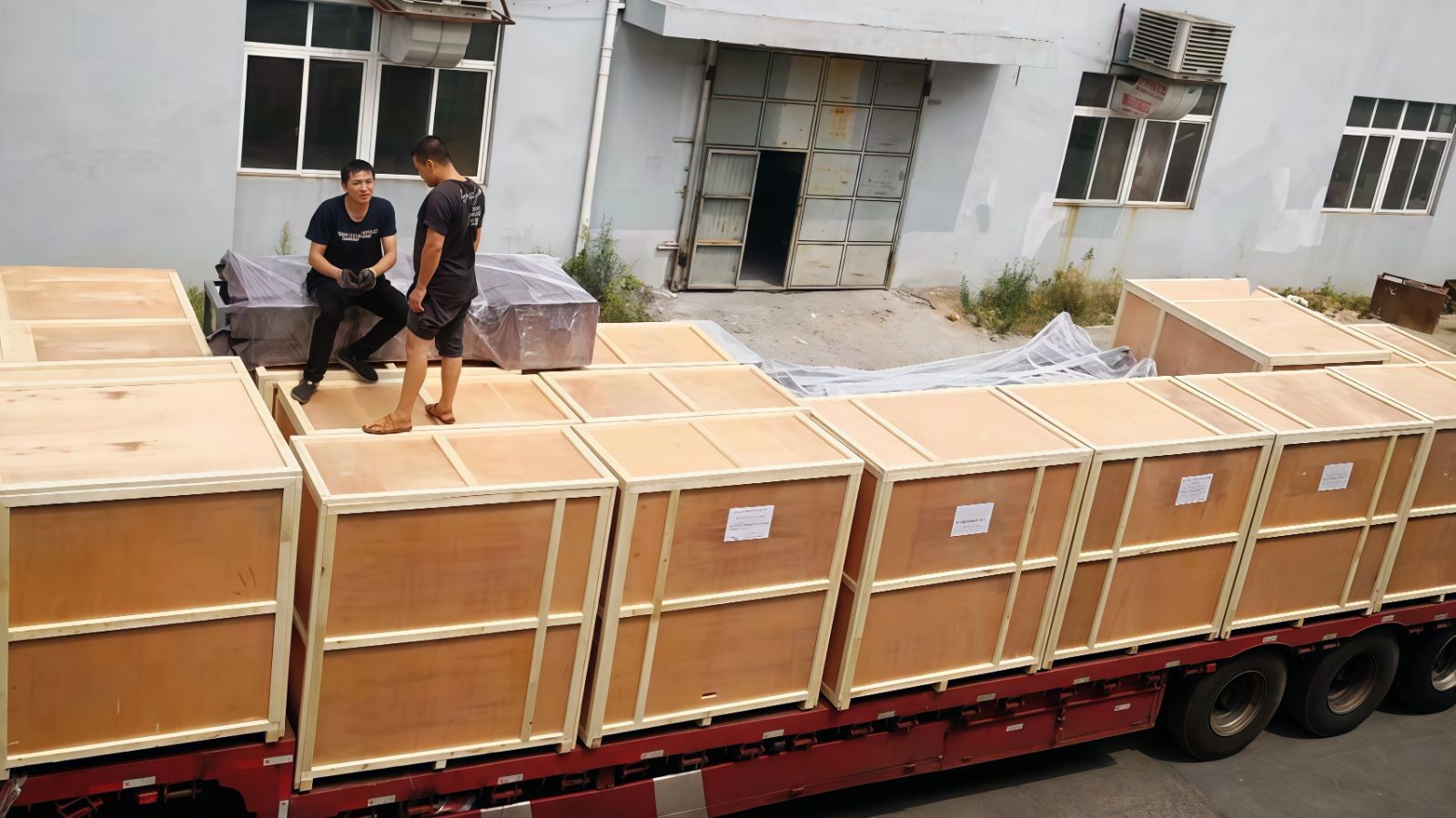 COTV全球直播-温州诚本机械有限公司、温州瑞乐轻工机械有限公司专业生产：自动上胶后帮机、新型围条压合机、自动后踵结帮机、多功能自动成型机、智能压合机、橡胶/塑料开放式炼胶机等设备，欢迎大家光临！