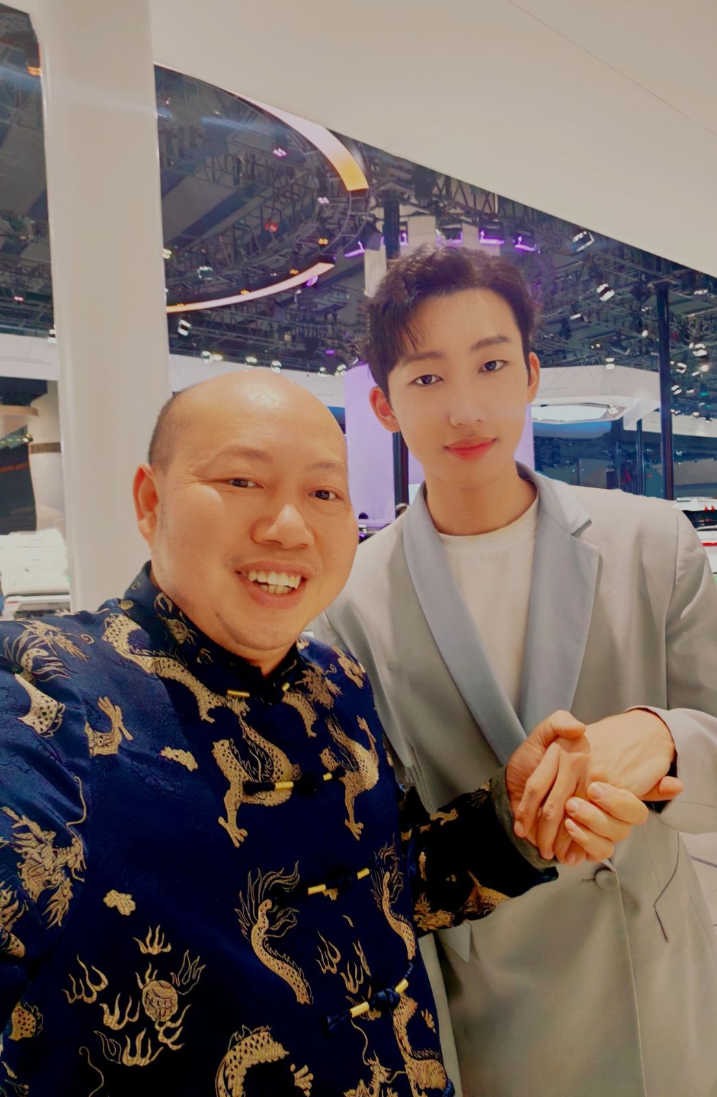 COTV全球直播-上海唐情文化传媒有限公司专业从事文化艺术交流活动的策划、公关、礼仪、模特及演出的经纪和文化艺术策划;销售“品汁鲜果”品牌橙子,源自高山,阳光充足;橙甜度高,品质细嫩,欢迎大家光临! COTV全球直播-上海唐情文化传媒有限公司专业从事文化艺术交流活动的策划、公关、礼仪、模特及演出的经纪和文化艺术策划;销售“品汁鲜果”品牌橙子,源自高山,阳光充足;橙甜度高,品质细嫩,欢迎大家光临!