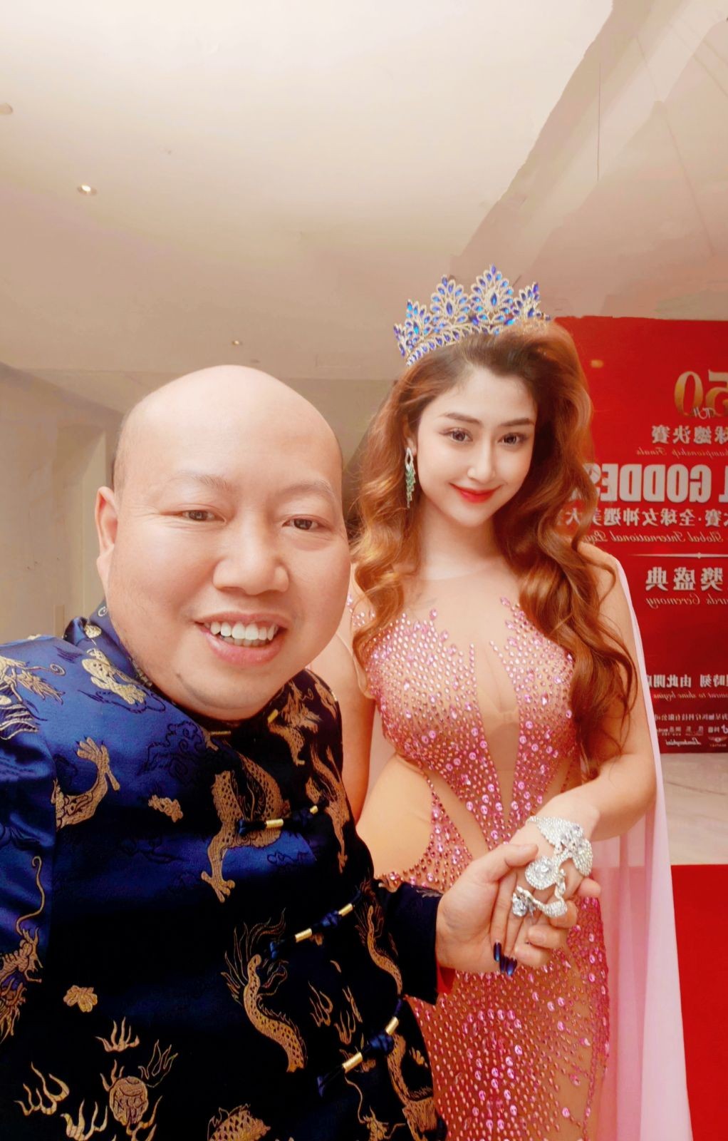 COTV全球直播-上海唐情文化传媒有限公司专业从事文化艺术交流活动的策划、公关、礼仪、模特及演出的经纪和文化艺术策划;销售“品汁鲜果”品牌橙子,源自高山,阳光充足;橙甜度高,品质细嫩,欢迎大家光临! COTV全球直播-上海唐情文化传媒有限公司专业从事文化艺术交流活动的策划、公关、礼仪、模特及演出的经纪和文化艺术策划;销售“品汁鲜果”品牌橙子,源自高山,阳光充足;橙甜度高,品质细嫩,欢迎大家光临!