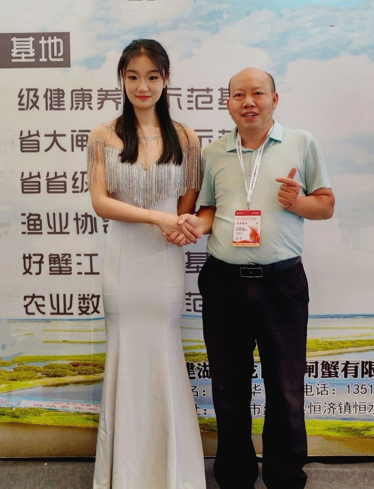 COTV全球直播-上海唐情文化传媒有限公司专业从事文化艺术交流活动的策划、公关、礼仪、模特及演出的经纪和文化艺术策划;销售“品汁鲜果”品牌橙子,源自高山,阳光充足;橙甜度高,品质细嫩,欢迎大家光临! COTV全球直播-上海唐情文化传媒有限公司专业从事文化艺术交流活动的策划、公关、礼仪、模特及演出的经纪和文化艺术策划;销售“品汁鲜果”品牌橙子,源自高山,阳光充足;橙甜度高,品质细嫩,欢迎大家光临!