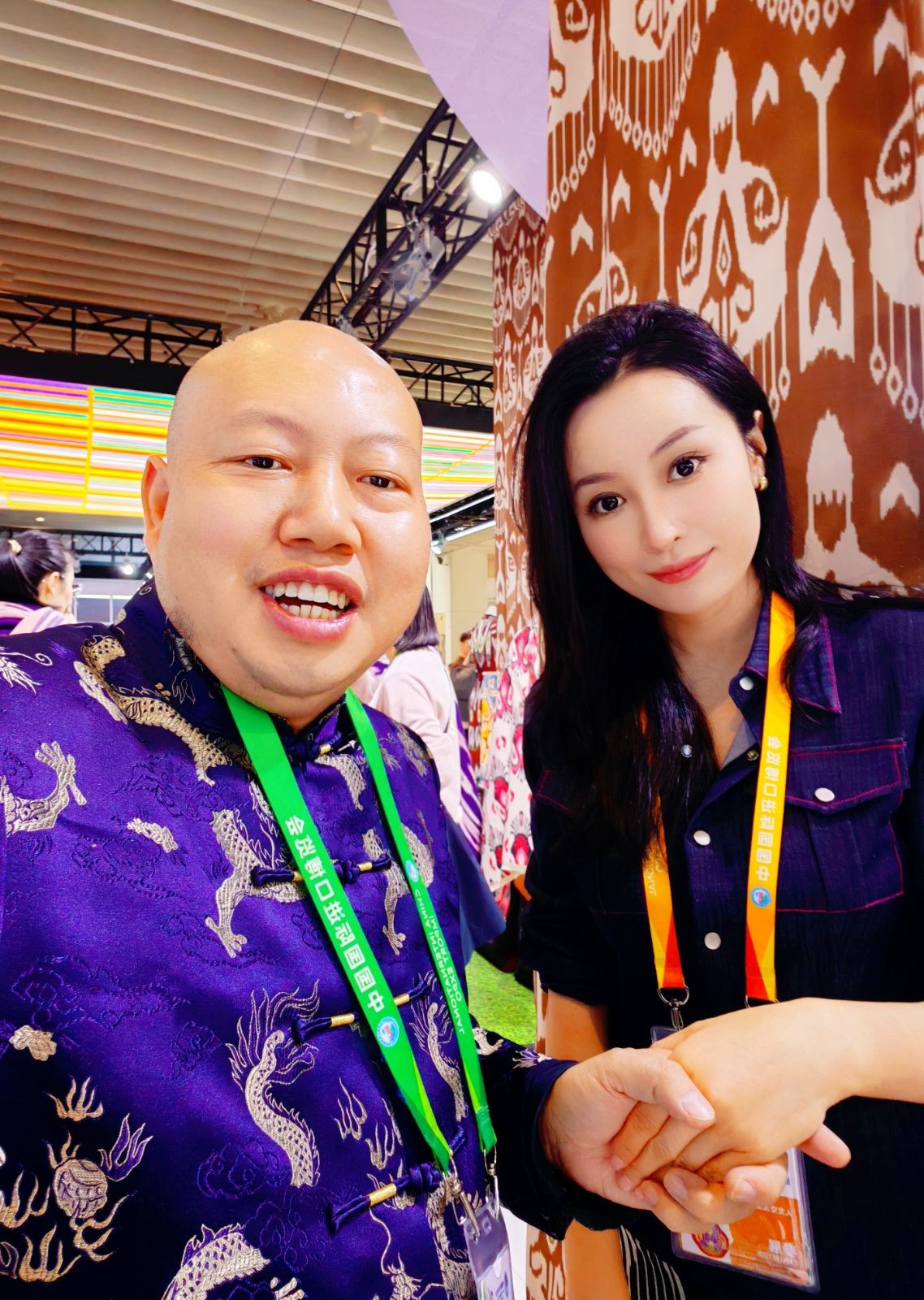 COTV全球直播-上海唐情文化传媒有限公司专业从事文化艺术交流活动的策划、公关、礼仪、模特及演出的经纪和文化艺术策划;销售“品汁鲜果”品牌橙子,源自高山,阳光充足;橙甜度高,品质细嫩,欢迎大家光临! COTV全球直播-上海唐情文化传媒有限公司专业从事文化艺术交流活动的策划、公关、礼仪、模特及演出的经纪和文化艺术策划;销售“品汁鲜果”品牌橙子,源自高山,阳光充足;橙甜度高,品质细嫩,欢迎大家光临!