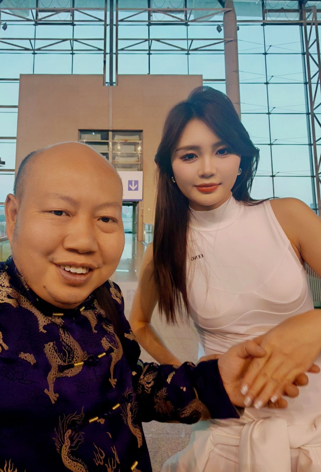 COTV全球直播-上海唐情文化传媒有限公司专业从事文化艺术交流活动的策划、公关、礼仪、模特及演出的经纪和文化艺术策划;销售“品汁鲜果”品牌橙子,源自高山,阳光充足;橙甜度高,品质细嫩,欢迎大家光临! COTV全球直播-上海唐情文化传媒有限公司专业从事文化艺术交流活动的策划、公关、礼仪、模特及演出的经纪和文化艺术策划;销售“品汁鲜果”品牌橙子,源自高山,阳光充足;橙甜度高,品质细嫩,欢迎大家光临!