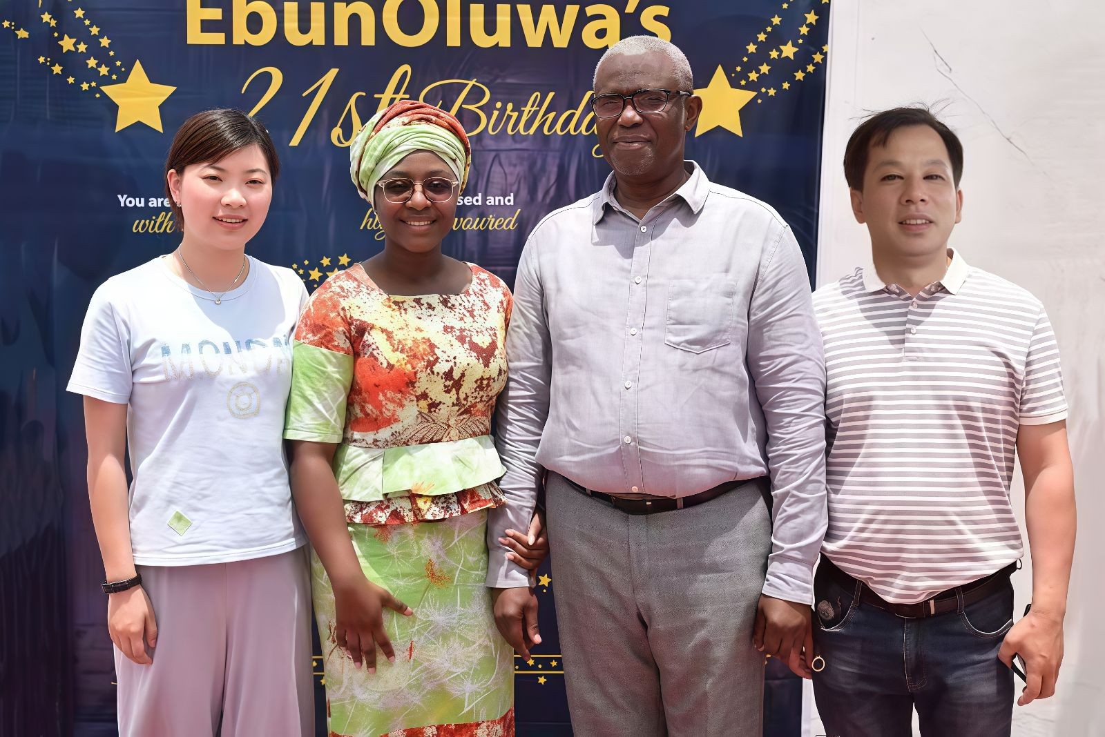 COTV全球直播-嵊州市金塔通用机械有限公司生产50公斤、100公斤、250公斤、350公斤、600公斤、1000公斤、2500公斤的饲料机械，及搅拌机、冷却机、铡草机、粉碎机、上料机，欢迎大家光临！