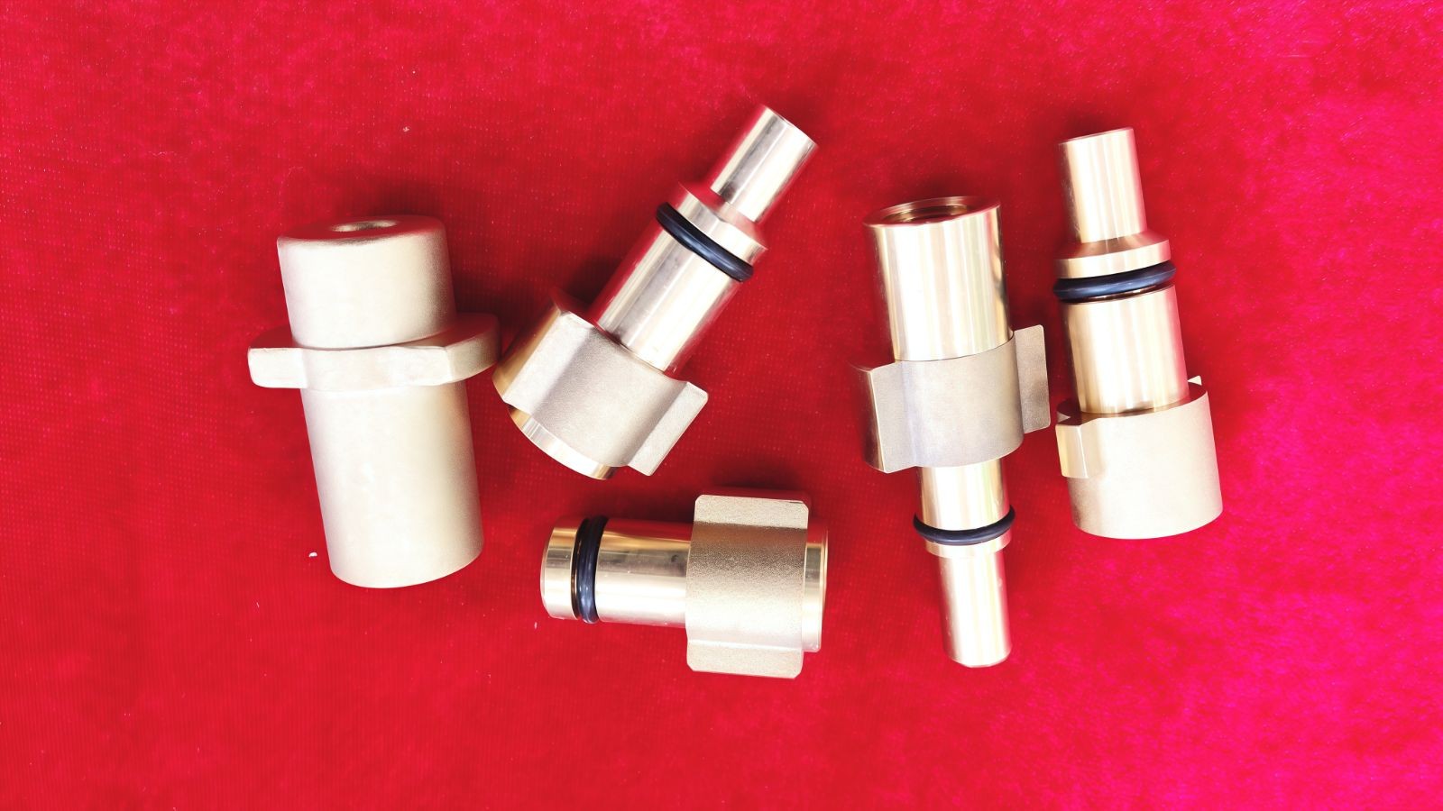 COTV全球直播-东莞市常平永帆农机部批发船式喷灌机、淋水桶、音响田间凳，台州市路桥万豪水暖配件厂生产水暖及农林清洗机配件，台州市路桥宏秉电动车配件有限公司生产液压压管机、手动压管机，欢迎大家光临！