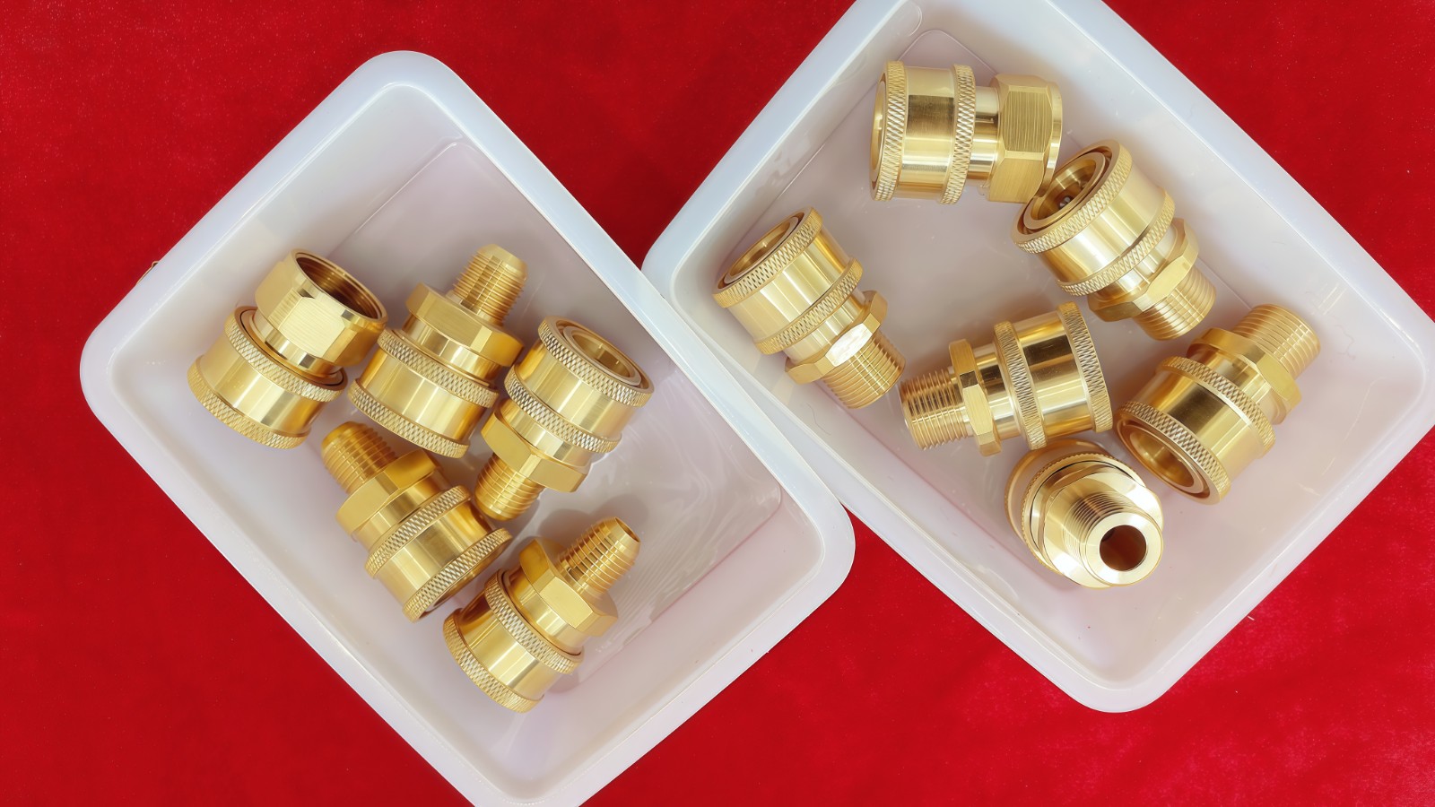 COTV全球直播-东莞市常平永帆农机部批发船式喷灌机、淋水桶、音响田间凳，台州市路桥万豪水暖配件厂生产水暖及农林清洗机配件，台州市路桥宏秉电动车配件有限公司生产液压压管机、手动压管机，欢迎大家光临！