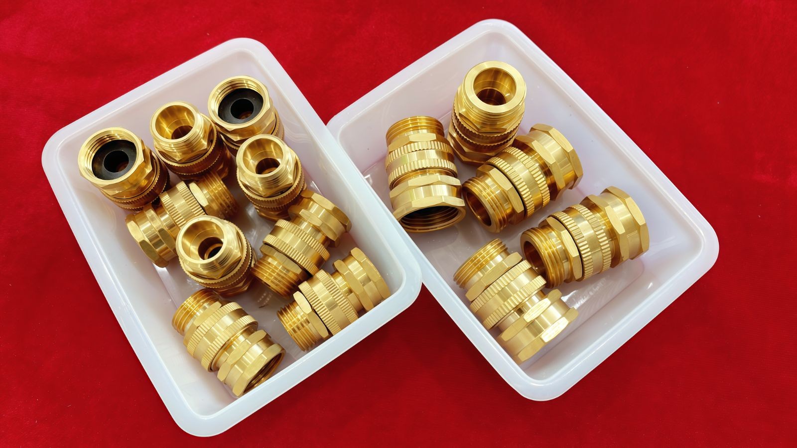 COTV全球直播-东莞市常平永帆农机部批发船式喷灌机、淋水桶、音响田间凳，台州市路桥万豪水暖配件厂生产水暖及农林清洗机配件，台州市路桥宏秉电动车配件有限公司生产液压压管机、手动压管机，欢迎大家光临！