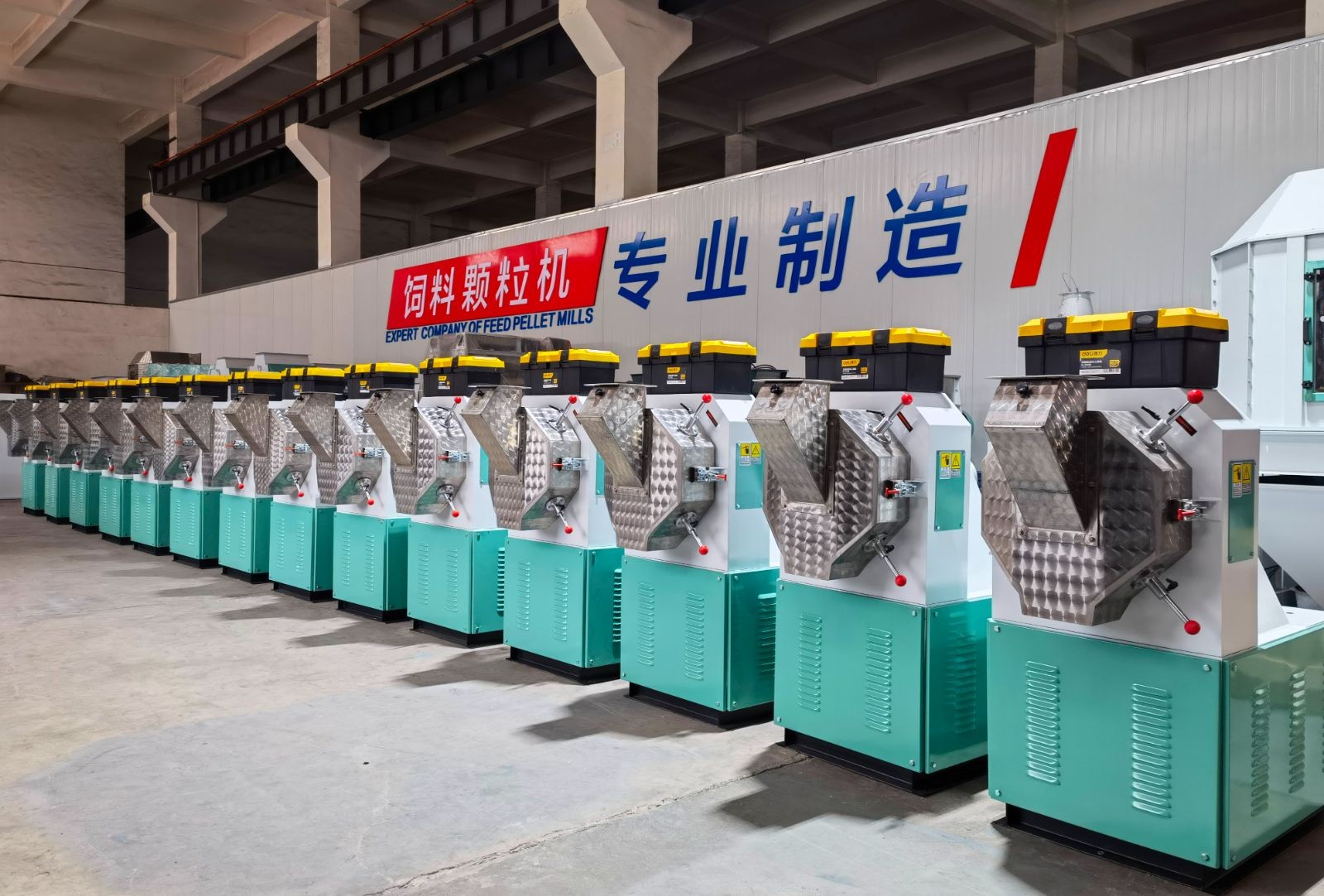 COTV全球直播-嵊州市金塔通用机械有限公司生产50公斤、100公斤、250公斤、350公斤、600公斤、1000公斤、2500公斤的饲料机械，及搅拌机、冷却机、铡草机、粉碎机、上料机，欢迎大家光临！