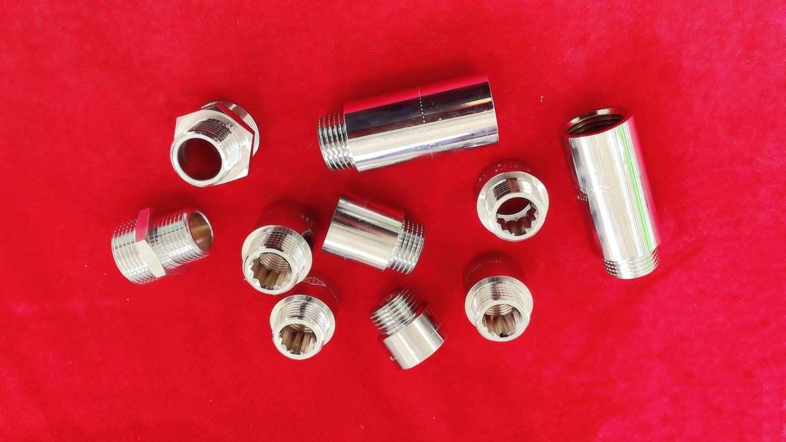 COTV全球直播-东莞市常平永帆农机部批发船式喷灌机、淋水桶、音响田间凳，台州市路桥万豪水暖配件厂生产水暖及农林清洗机配件，台州市路桥宏秉电动车配件有限公司生产液压压管机、手动压管机，欢迎大家光临！