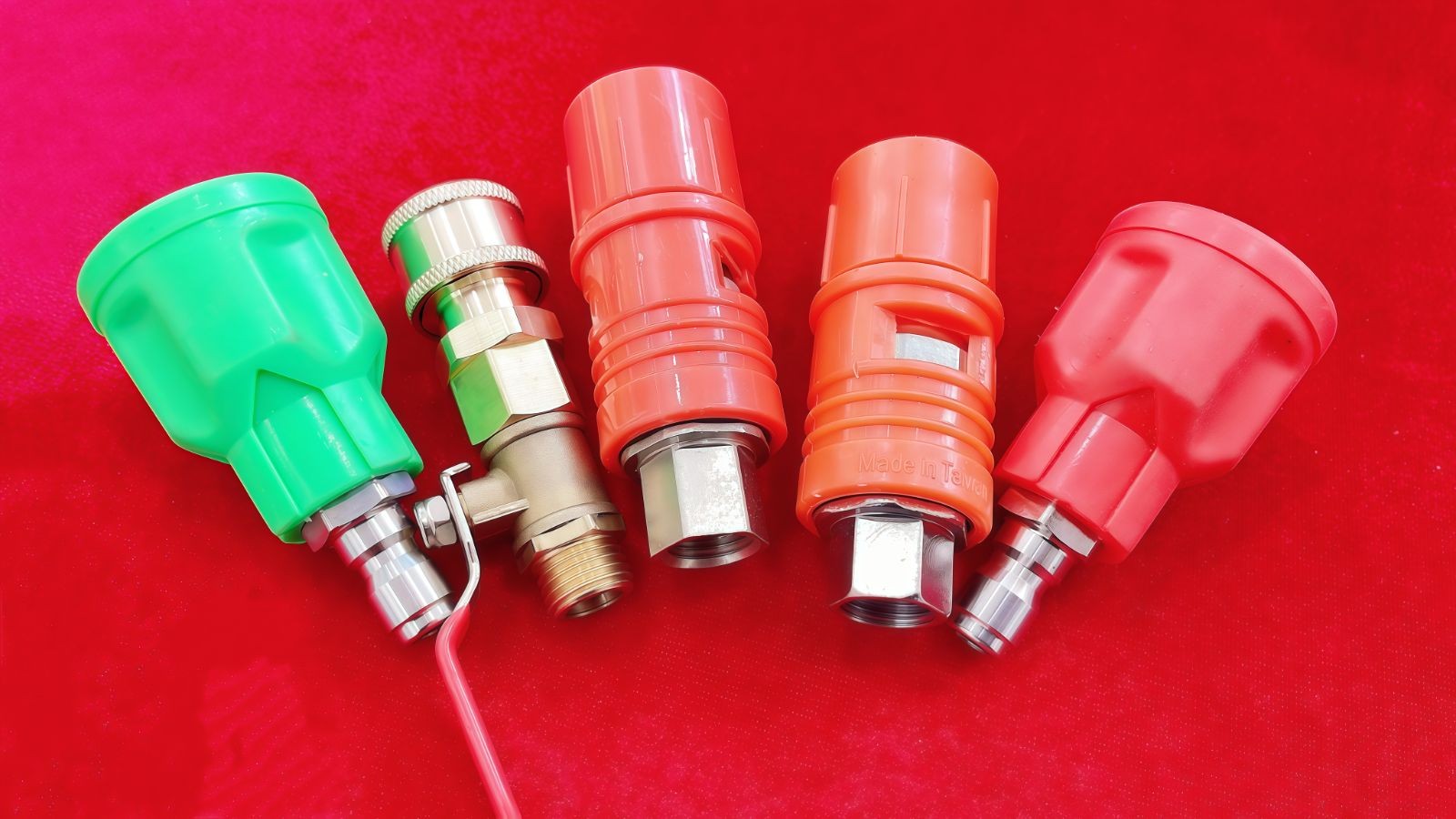 COTV全球直播-东莞市常平永帆农机部批发船式喷灌机、淋水桶、音响田间凳，台州市路桥万豪水暖配件厂生产水暖及农林清洗机配件，台州市路桥宏秉电动车配件有限公司生产液压压管机、手动压管机，欢迎大家光临！