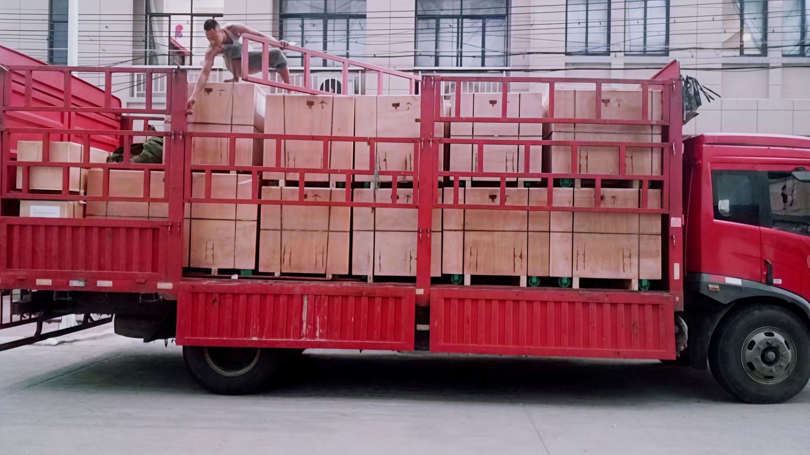 COTV全球直播-嵊州市金塔通用机械有限公司生产50公斤、100公斤、250公斤、350公斤、600公斤、1000公斤、2500公斤的饲料机械，及搅拌机、冷却机、铡草机、粉碎机、上料机，欢迎大家光临！