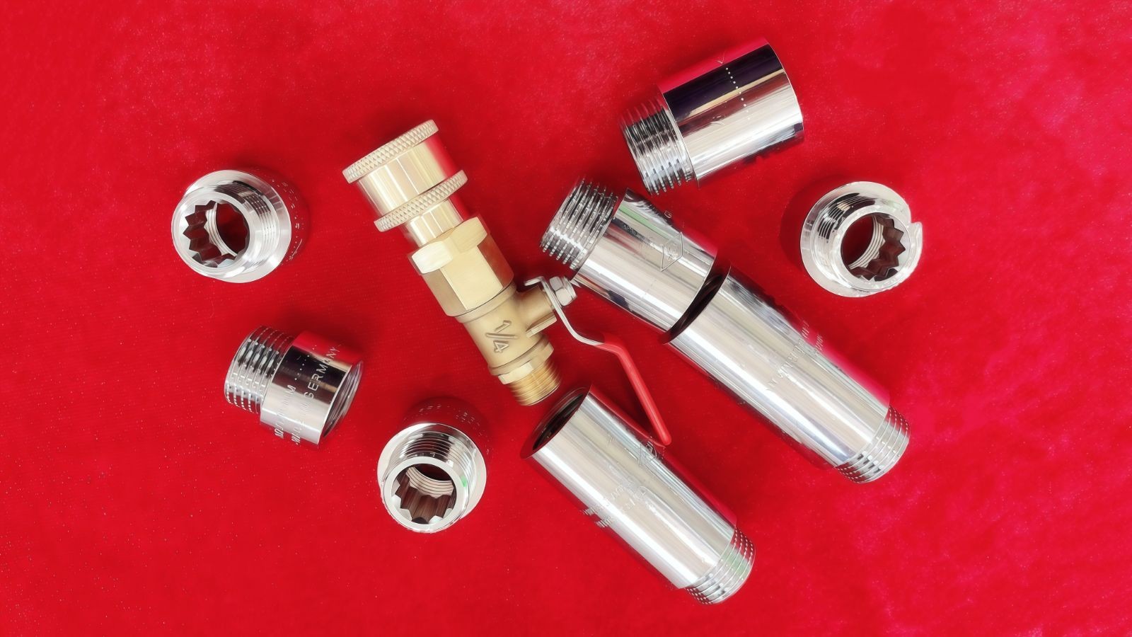 COTV全球直播-东莞市常平永帆农机部批发船式喷灌机、淋水桶、音响田间凳，台州市路桥万豪水暖配件厂生产水暖及农林清洗机配件，台州市路桥宏秉电动车配件有限公司生产液压压管机、手动压管机，欢迎大家光临！