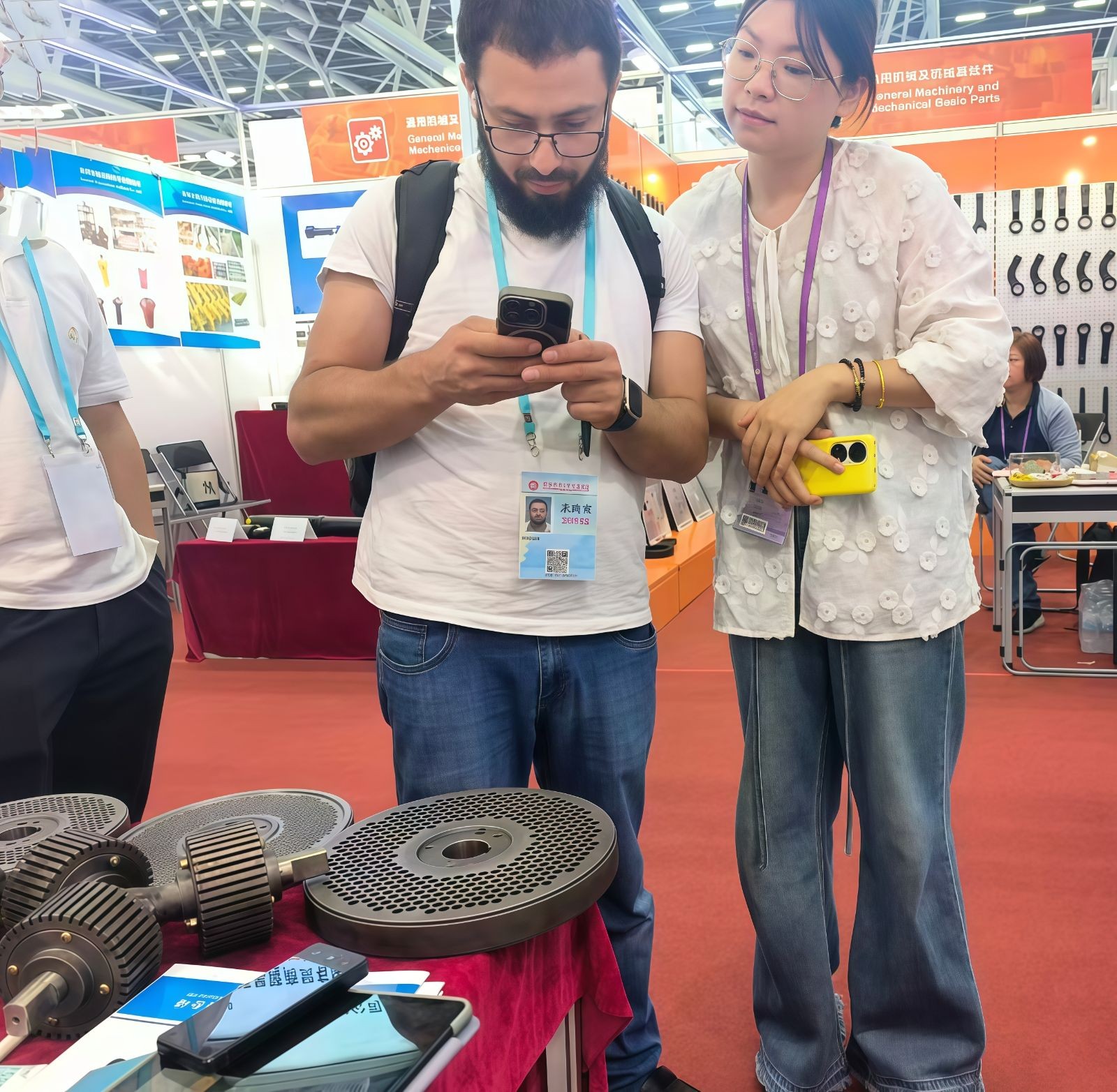 COTV全球直播-嵊州市金塔通用机械有限公司生产50公斤、100公斤、250公斤、350公斤、600公斤、1000公斤、2500公斤的饲料机械，及搅拌机、冷却机、铡草机、粉碎机、上料机，欢迎大家光临！