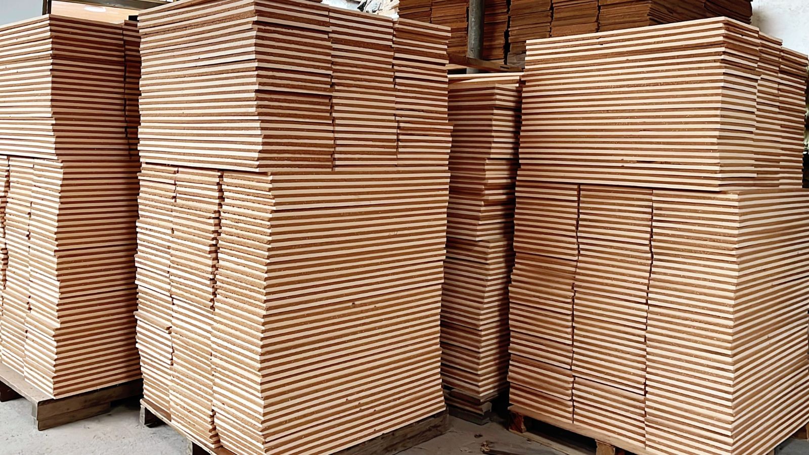 COTV全球直播-江山立体新材料厂专业生产：各种规格台纤板、羽毛球头及羽毛球头配套材料等产品，欢迎大家光临！