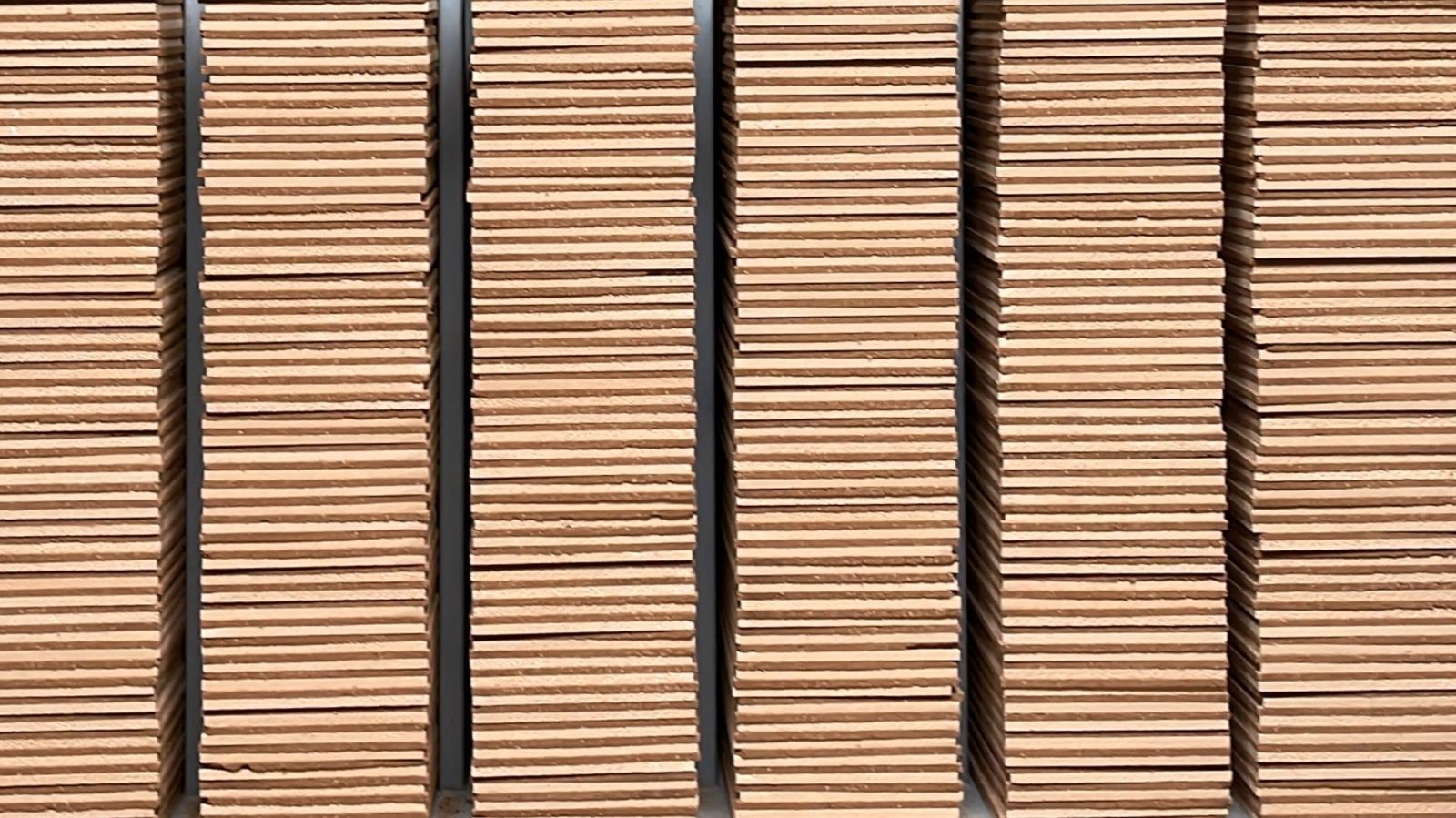 COTV全球直播-江山立体新材料厂专业生产：各种规格台纤板、羽毛球头及羽毛球头配套材料等产品，欢迎大家光临！