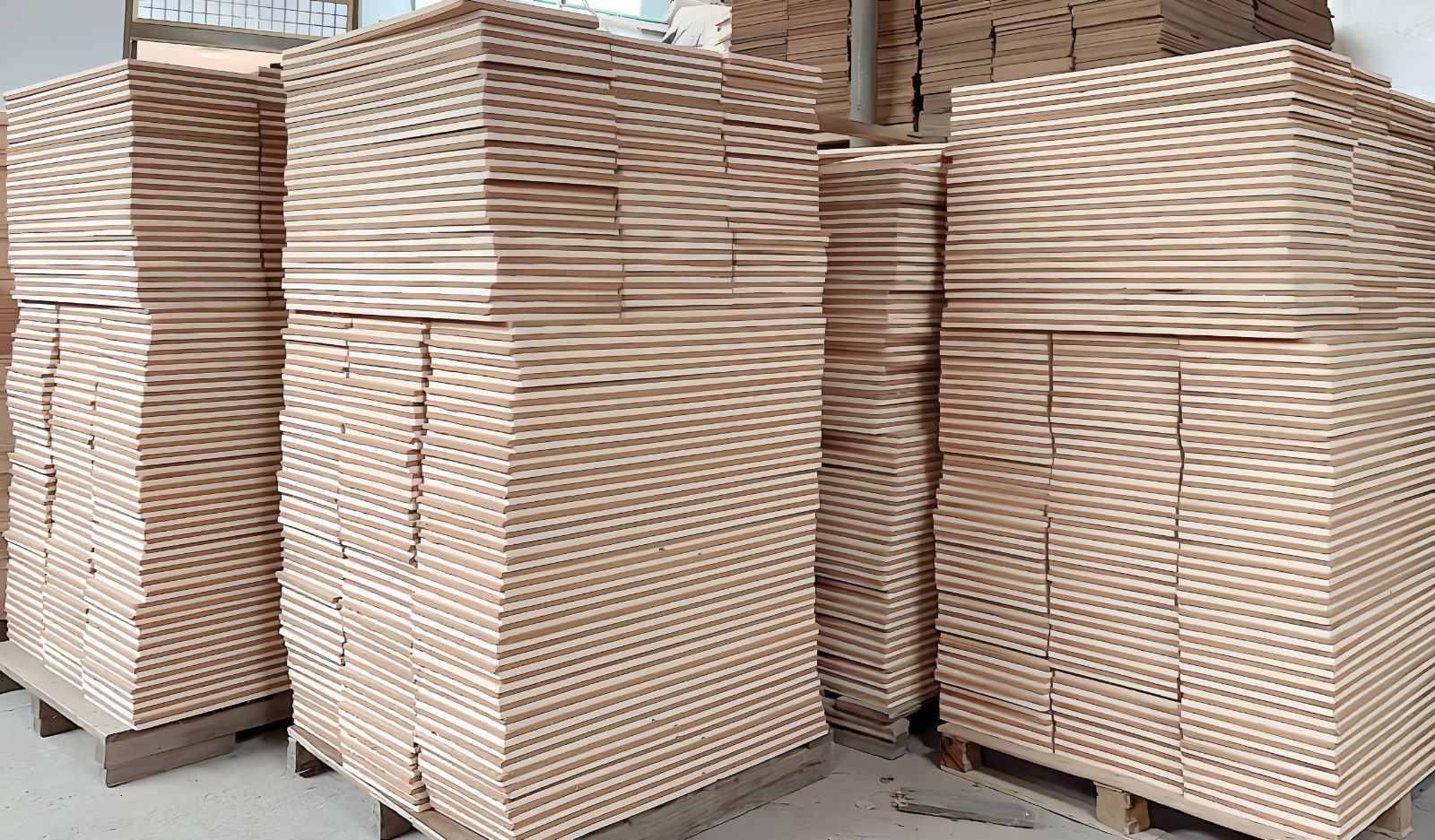 COTV全球直播-江山市中超软木制品厂专业生产台纤软木复合羽毛球头及各种羽毛球头配套材料，本厂具备研发和完善的产业链，产品应用于塑料、尼龙、天然羽绒球、人造羽毛球等，欢迎大家光临！