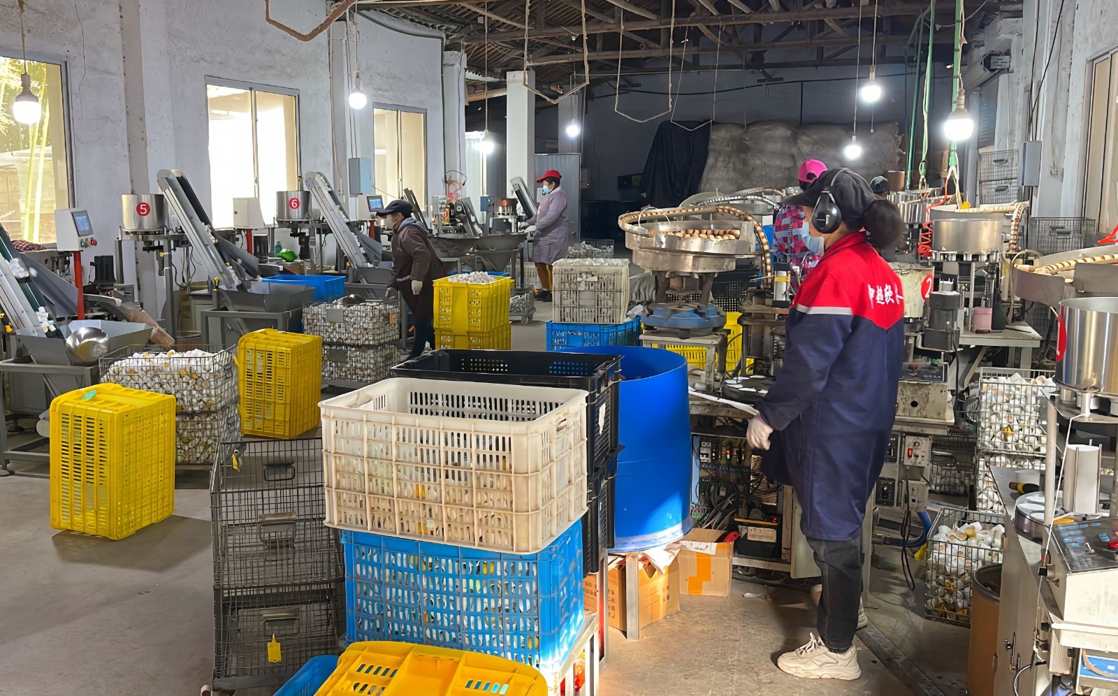 COTV全球直播-江山市中超软木制品厂专业生产台纤软木复合羽毛球头及各种羽毛球头配套材料，本厂具备研发和完善的产业链，产品应用于塑料、尼龙、天然羽绒球、人造羽毛球等，欢迎大家光临！