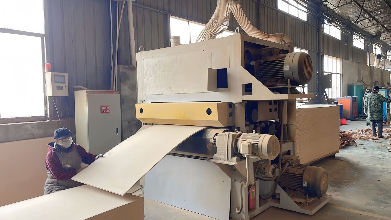 COTV全球直播-江山市中超软木制品厂专业生产台纤软木复合羽毛球头及各种羽毛球头配套材料，本厂具备研发和完善的产业链，产品应用于塑料、尼龙、天然羽绒球、人造羽毛球等，欢迎大家光临！