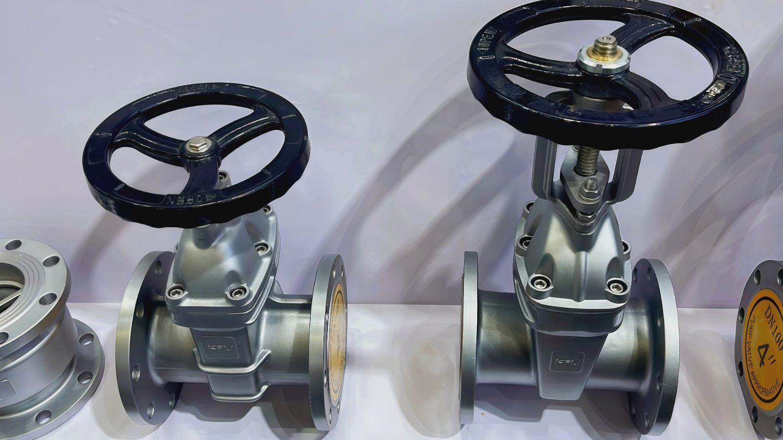 COTV全球直播：上海开维喜阀门有限公司专业生产高频阀、程控并关阀、球阀、蝶阀，高压加氢阀、盘阀、滑阀，闸阀、截止阀、旋塞阀、止回阀及节流阀，欢迎大家光临！