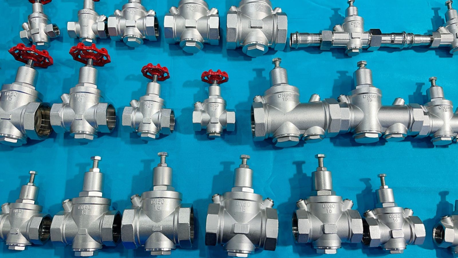 COTV全球直播-浙江利水科技股份有限公司专业生产不锈钢及铜制截止阀、球阀、PPR球阀、带锁闸阀、过滤器、减压阀、立式止回阀、分水器等流体设备及燃气系列、塑料管道系列产品，欢迎大家光临！