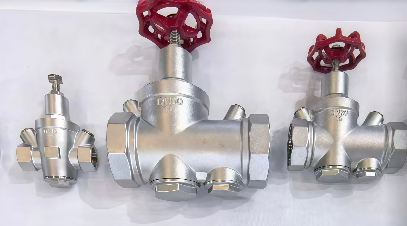 COTV全球直播-浙江利水科技股份有限公司专业生产不锈钢及铜制截止阀、球阀、PPR球阀、带锁闸阀、过滤器、减压阀、立式止回阀、分水器等流体设备及燃气系列、塑料管道系列产品，欢迎大家光临！