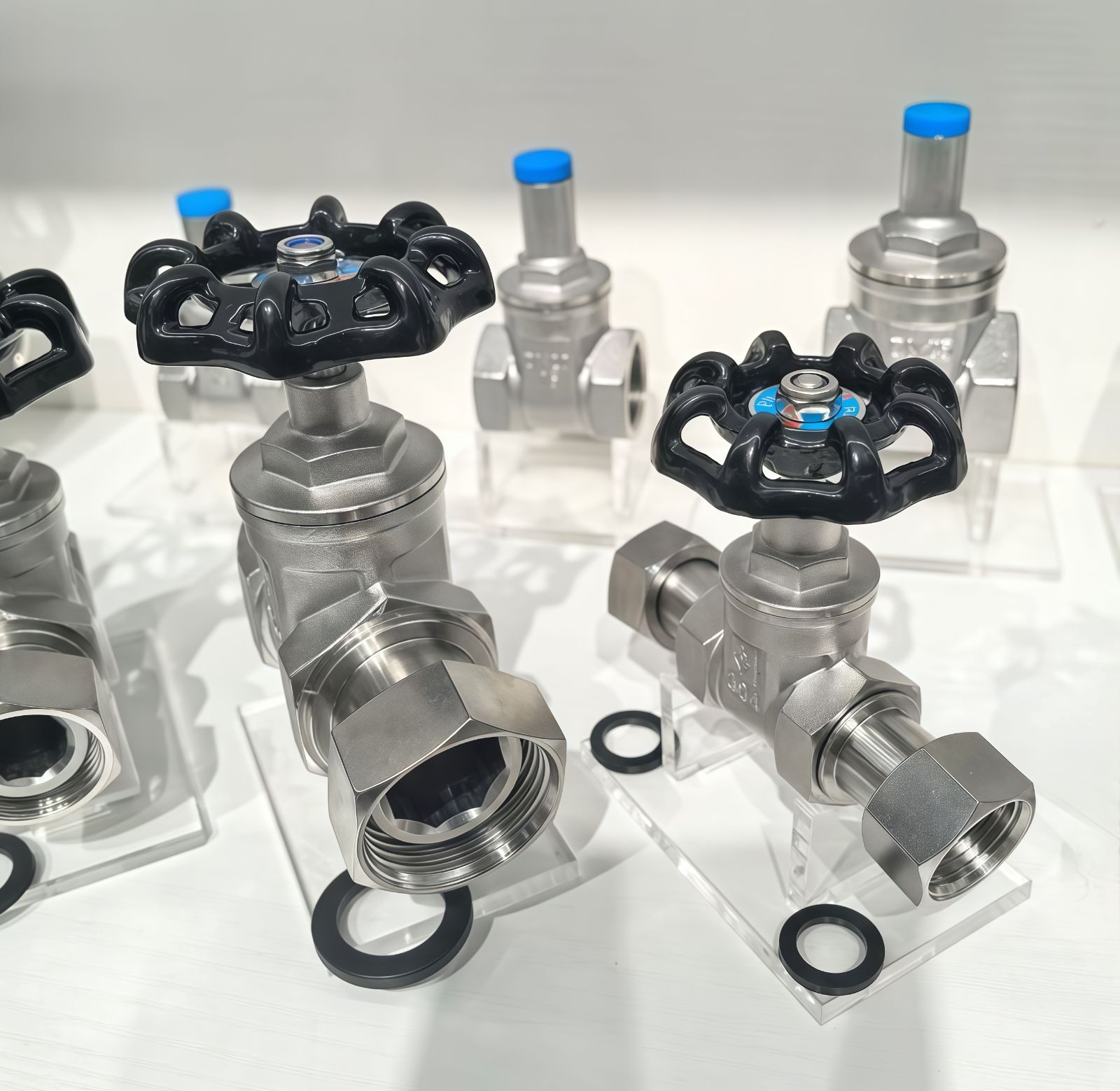 COTV全球直播-浙江利水科技股份有限公司专业生产不锈钢及铜制截止阀、球阀、PPR球阀、带锁闸阀、过滤器、减压阀、立式止回阀、分水器等流体设备及燃气系列、塑料管道系列产品，欢迎大家光临！