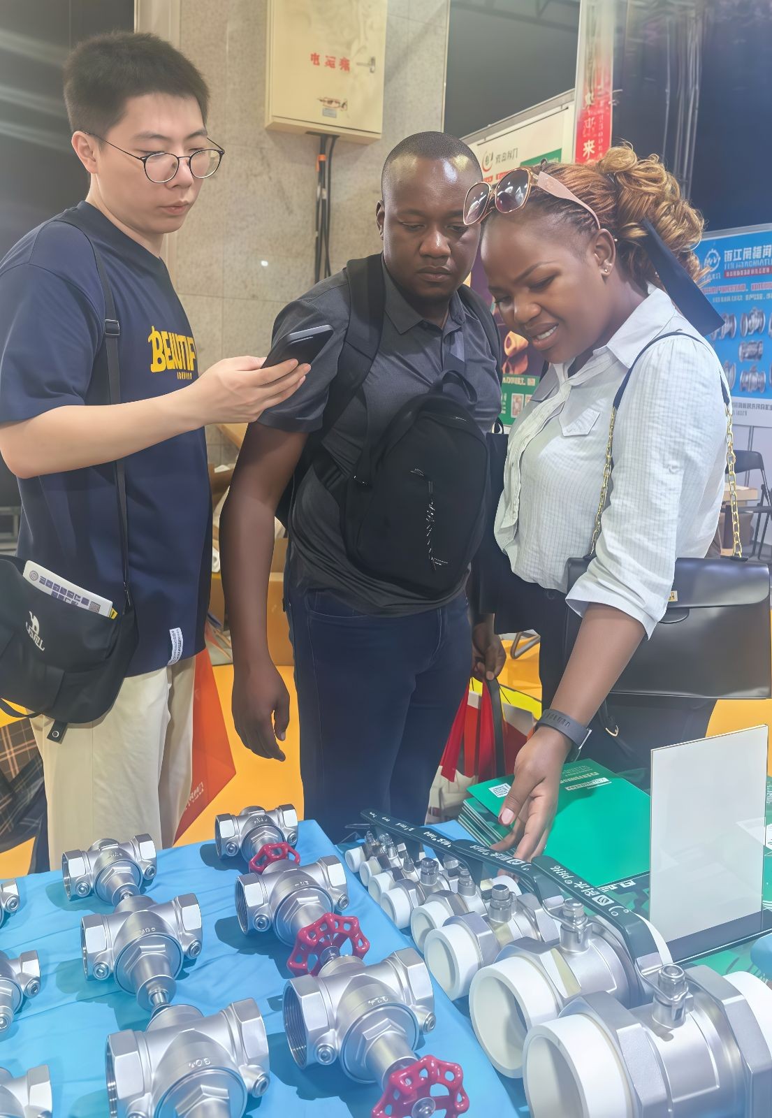 COTV全球直播-浙江利水科技股份有限公司专业生产不锈钢及铜制截止阀、球阀、PPR球阀、带锁闸阀、过滤器、减压阀、立式止回阀、分水器等流体设备及燃气系列、塑料管道系列产品，欢迎大家光临！