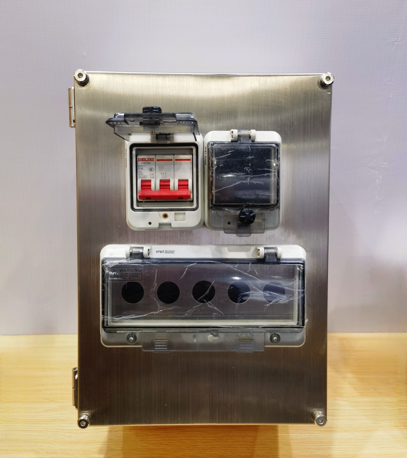 COTV全球直播:浙江正毅电气有限公司专业生产:不锈钢按钮盒、增安按钮盒、86型接线盒、端子盒等电气产品,联系电话:0086-15858553162,总经理郑成方欢迎大家光临! COTV全球直播:浙江正毅电气有限公司专业生产:不锈钢按钮盒、增安按钮盒、86型接线盒、端子盒等电气产品,联系电话:0086-15858553162,总经理郑成方欢迎大家光临!