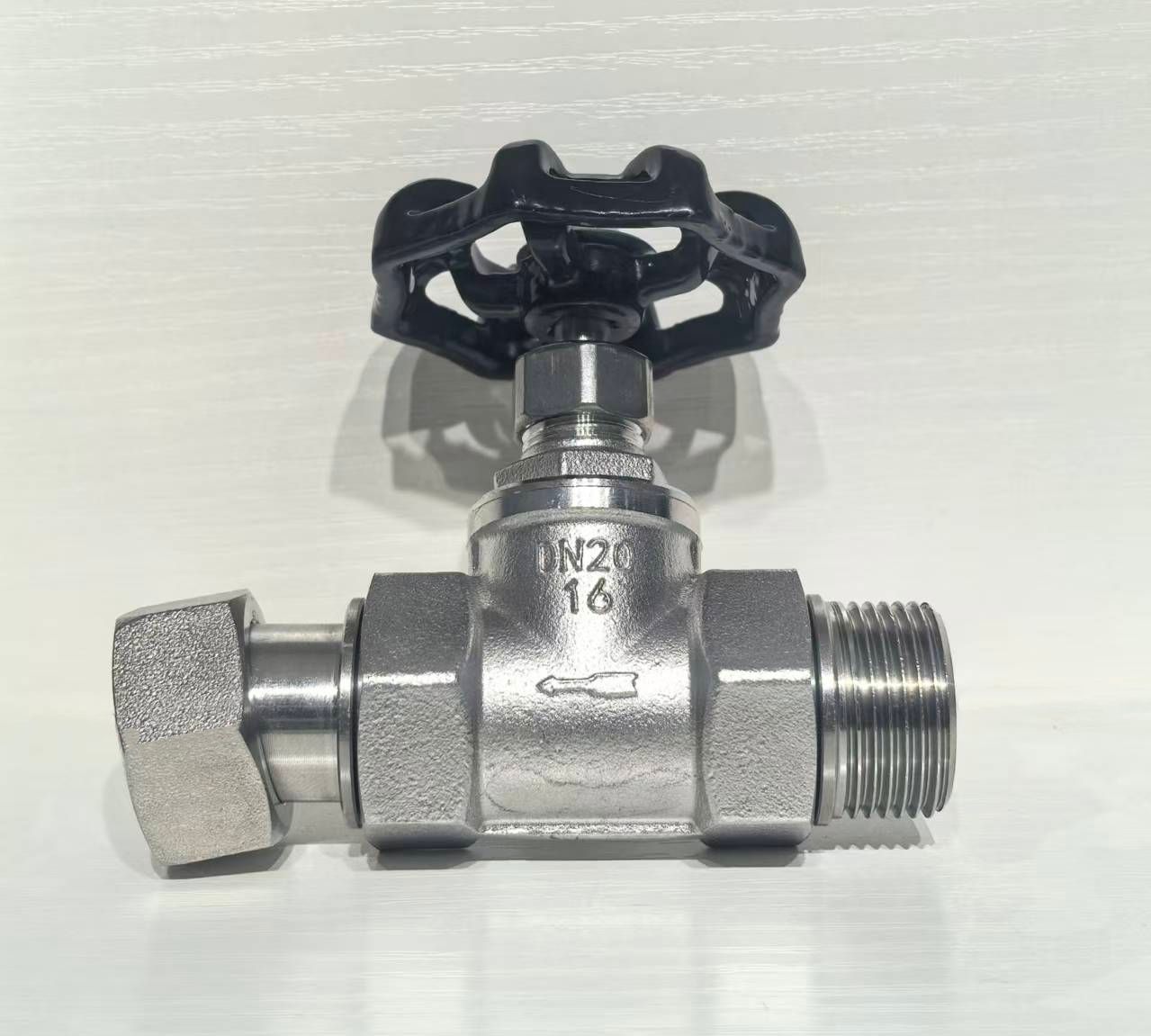 COTV全球直播-浙江利水科技股份有限公司专业生产不锈钢及铜制截止阀、球阀、PPR球阀、带锁闸阀、过滤器、减压阀、立式止回阀、分水器等流体设备及燃气系列、塑料管道系列产品，欢迎大家光临！