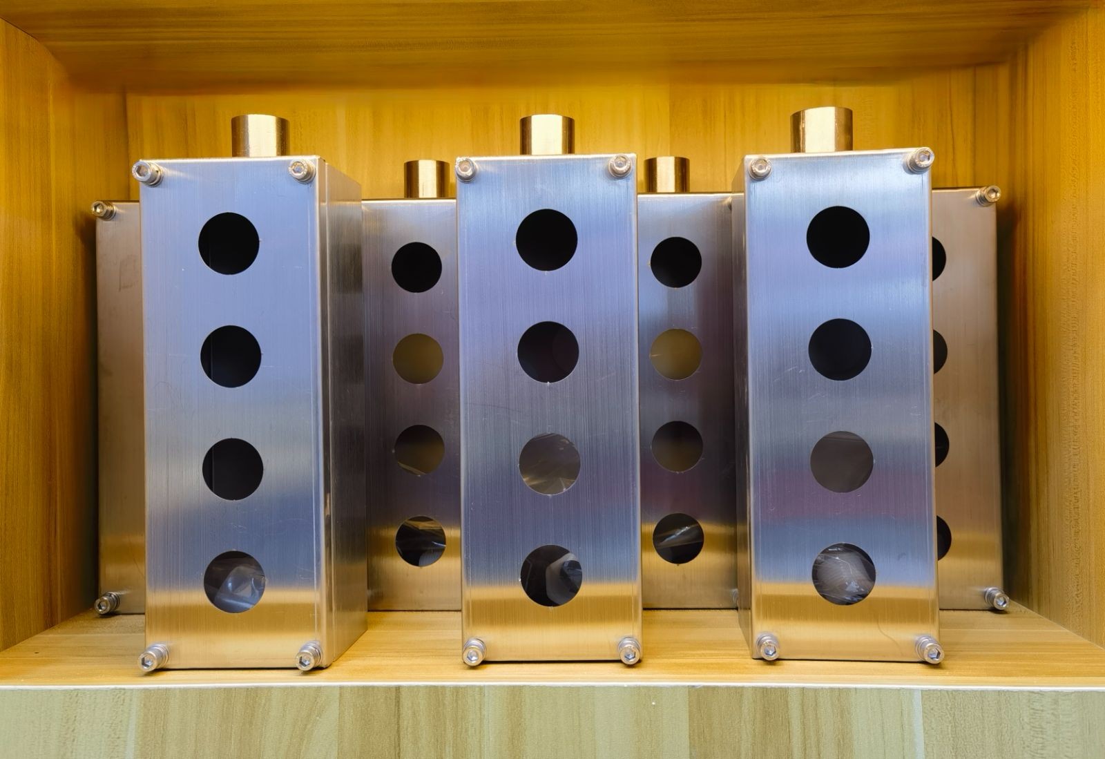 COTV全球直播:浙江正毅电气有限公司专业生产:不锈钢按钮盒、增安按钮盒、86型接线盒、端子盒等电气产品,联系电话:0086-15858553162,总经理郑成方欢迎大家光临! COTV全球直播:浙江正毅电气有限公司专业生产:不锈钢按钮盒、增安按钮盒、86型接线盒、端子盒等电气产品,联系电话:0086-15858553162,总经理郑成方欢迎大家光临!