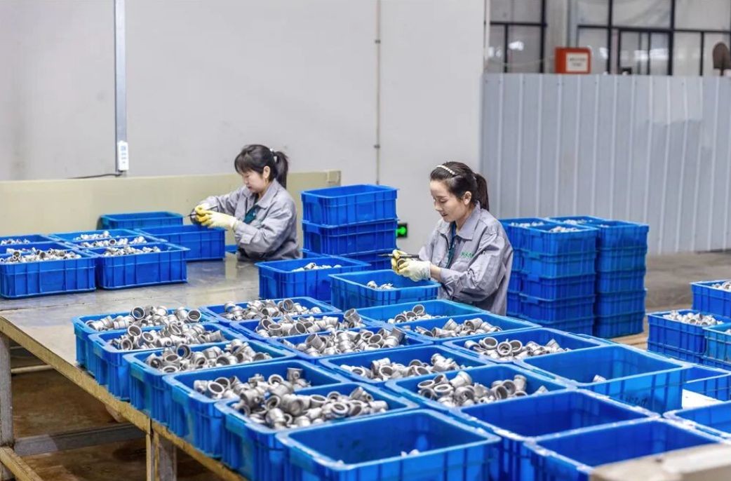 COTV全球直播-浙江利水科技股份有限公司专业生产不锈钢及铜制截止阀、球阀、PPR球阀、带锁闸阀、过滤器、减压阀、立式止回阀、分水器等流体设备及燃气系列、塑料管道系列产品，欢迎大家光临！