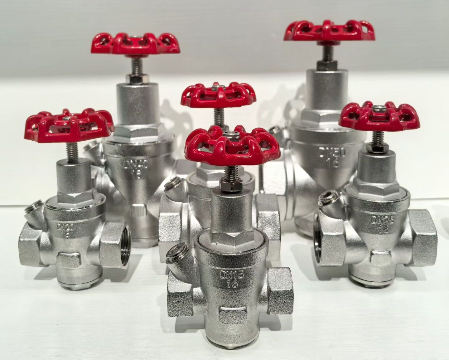 COTV全球直播-浙江利水科技股份有限公司专业生产不锈钢及铜制截止阀、球阀、PPR球阀、带锁闸阀、过滤器、减压阀、立式止回阀、分水器等流体设备及燃气系列、塑料管道系列产品，欢迎大家光临！