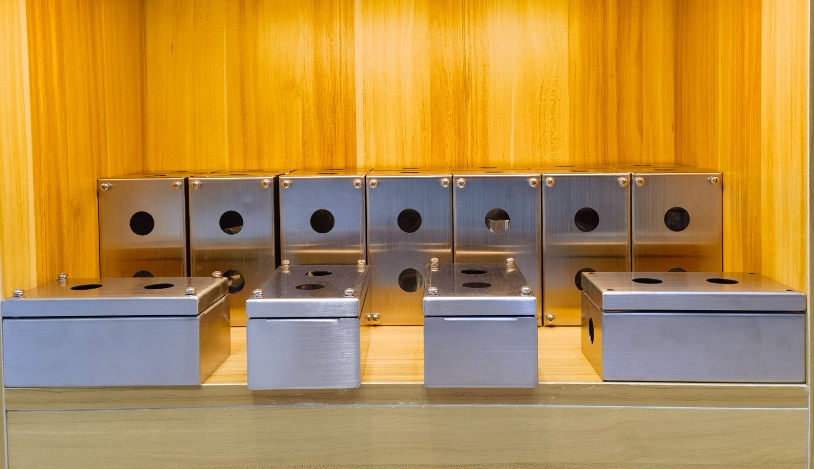 COTV全球直播:浙江正毅电气有限公司专业生产:不锈钢按钮盒、增安按钮盒、86型接线盒、端子盒等电气产品,联系电话:0086-15858553162,总经理郑成方欢迎大家光临! COTV全球直播:浙江正毅电气有限公司专业生产:不锈钢按钮盒、增安按钮盒、86型接线盒、端子盒等电气产品,联系电话:0086-15858553162,总经理郑成方欢迎大家光临!