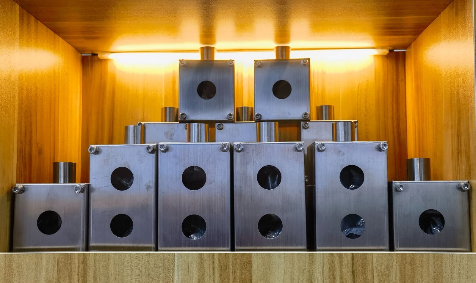 COTV全球直播:浙江正毅电气有限公司专业生产:不锈钢按钮盒、增安按钮盒、86型接线盒、端子盒等电气产品,联系电话:0086-15858553162,总经理郑成方欢迎大家光临! COTV全球直播:浙江正毅电气有限公司专业生产:不锈钢按钮盒、增安按钮盒、86型接线盒、端子盒等电气产品,联系电话:0086-15858553162,总经理郑成方欢迎大家光临!