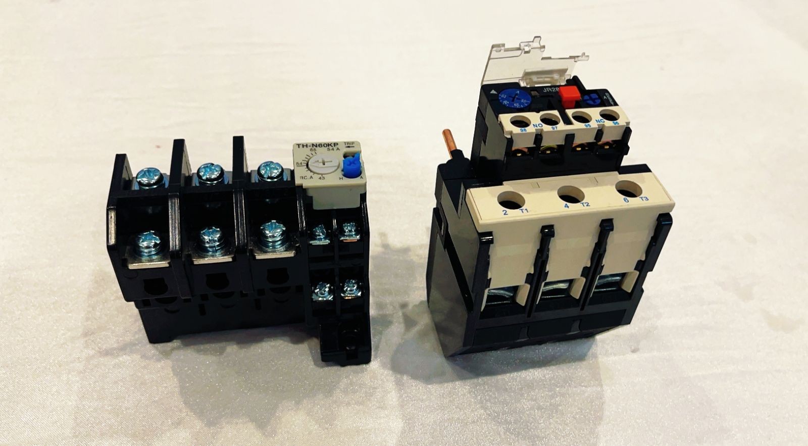 COTV全球直播-强军电气有限公司专业生产JR36、JR20、LR2（JR28）等全规格热继电器产品，销售黄精酒、黄精茶、书画作品，欢迎大家光临！