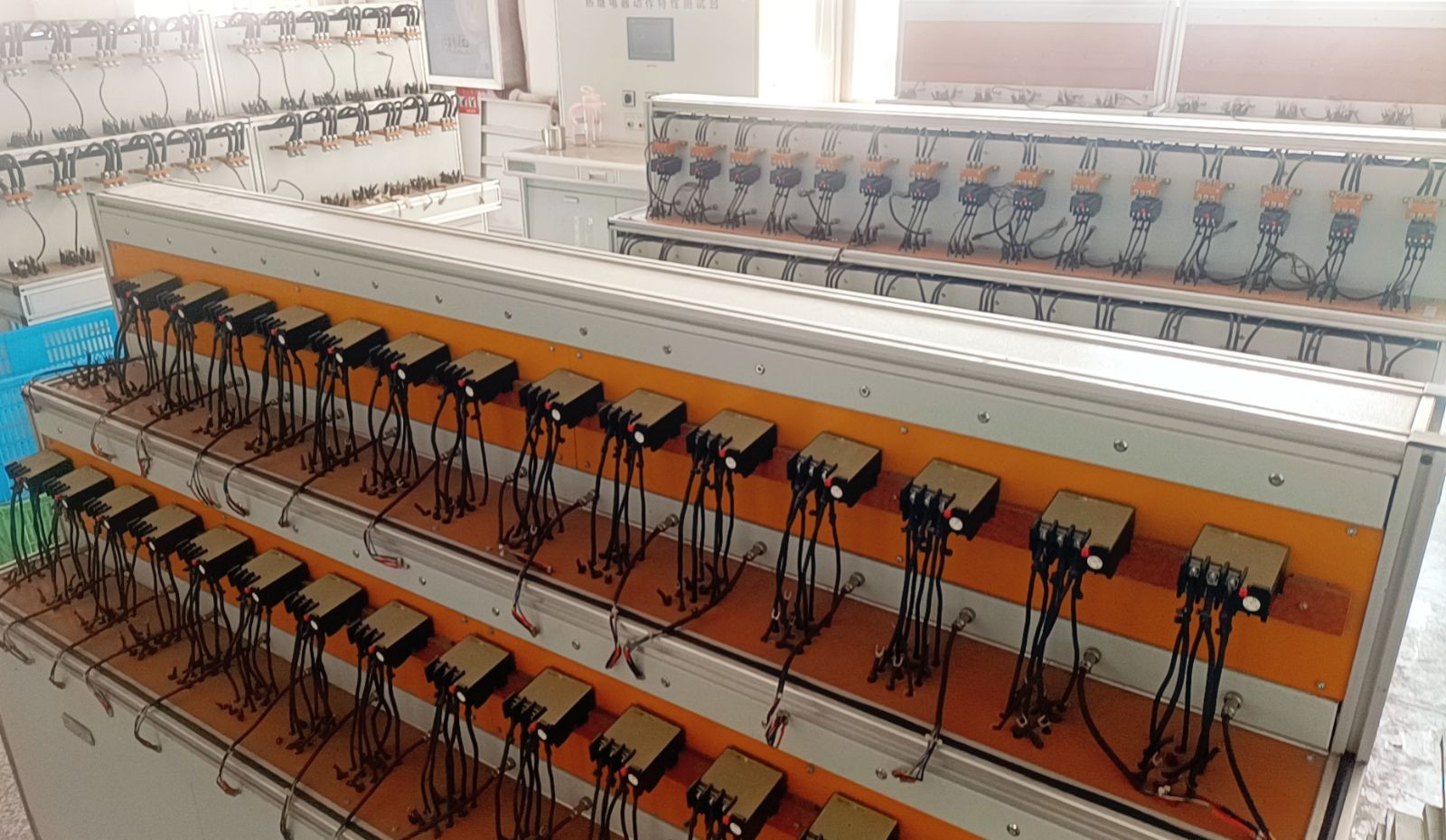 COTV全球直播-强军电气有限公司专业生产JR36、JR20、LR2（JR28）等全规格热继电器产品，销售黄精酒、黄精茶、书画作品，欢迎大家光临！