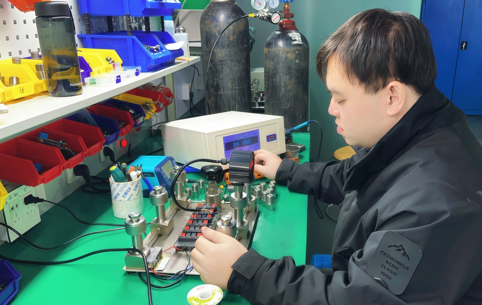 COTV全球直播:温州虹昌仪表有限公司专业生产扩散硅压力变送器、精密数字压力表、防爆数字压力表、数字电接点压力表、智能压力控制器、数显温度仪、防爆温度仪器等,地址:浙江乐清柳市,欢迎大家光临! COTV全球直播:温州虹昌仪表有限公司专业生产扩散硅压力变送器、精密数字压力表、防爆数字压力表、数字电接点压力表、智能压力控制器、数显温度仪、防爆温度仪器等,地址:浙江乐清柳市,欢迎大家光临!