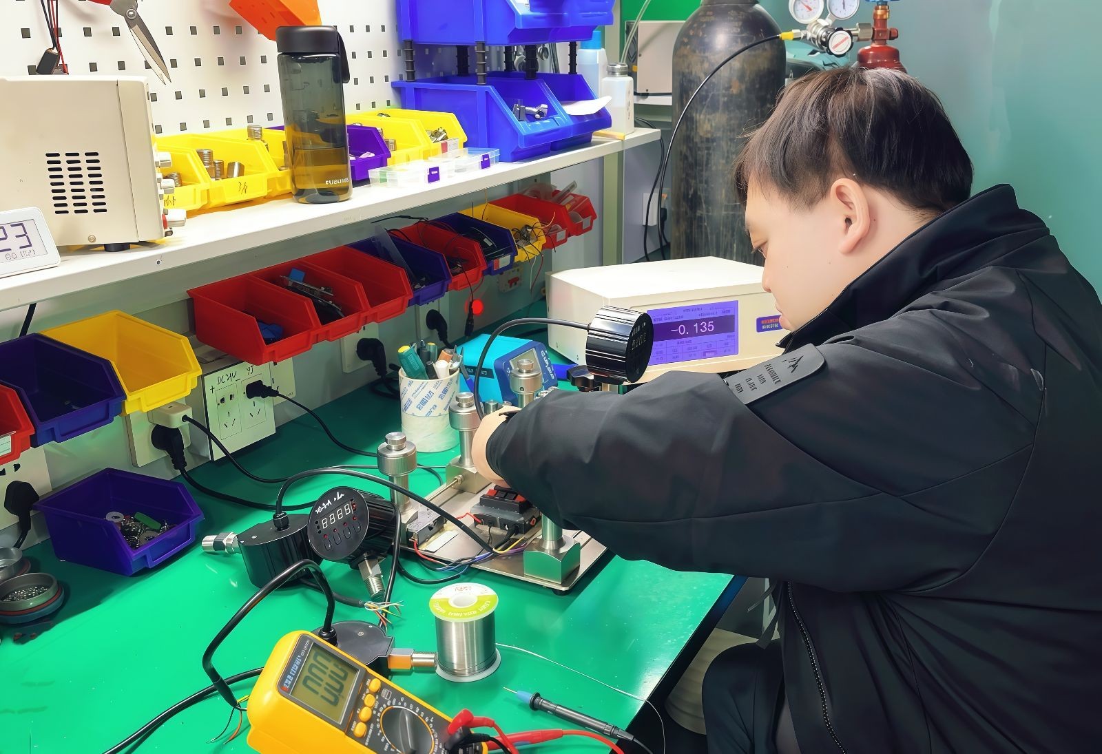 COTV全球直播:温州虹昌仪表有限公司专业生产扩散硅压力变送器、精密数字压力表、防爆数字压力表、数字电接点压力表、智能压力控制器、数显温度仪、防爆温度仪器等,地址:浙江乐清柳市,欢迎大家光临! COTV全球直播:温州虹昌仪表有限公司专业生产扩散硅压力变送器、精密数字压力表、防爆数字压力表、数字电接点压力表、智能压力控制器、数显温度仪、防爆温度仪器等,地址:浙江乐清柳市,欢迎大家光临!