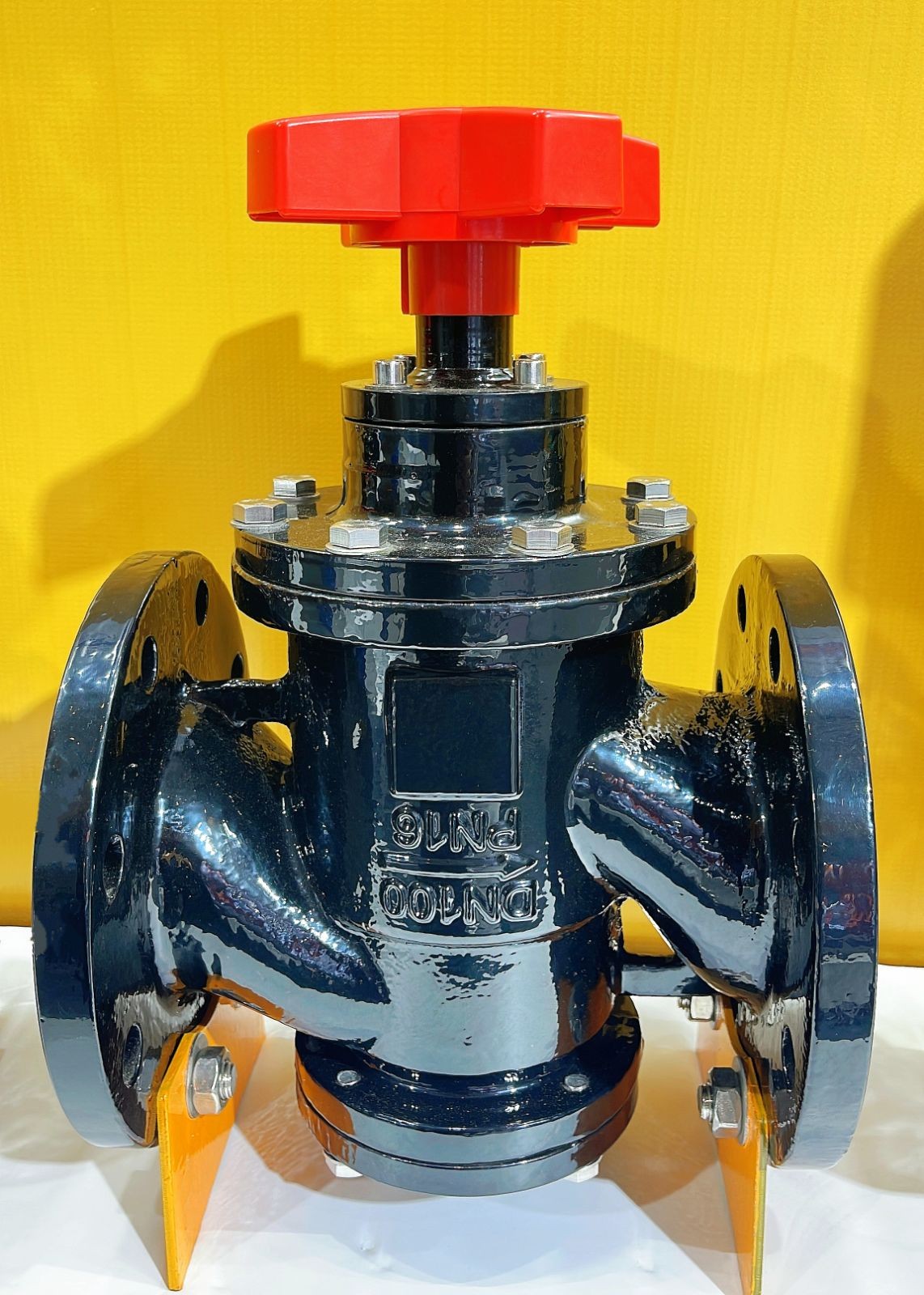 COTV全球直播：中国-冠兴流体科技有限公司专业生产暖通系统、排泥阀、排气阀、闸阀、止回阀、碟阀、水力控制阀、多功能水泵控制阀、防污断阀、倒流防止器等系统流体产品，欢迎大家光临！