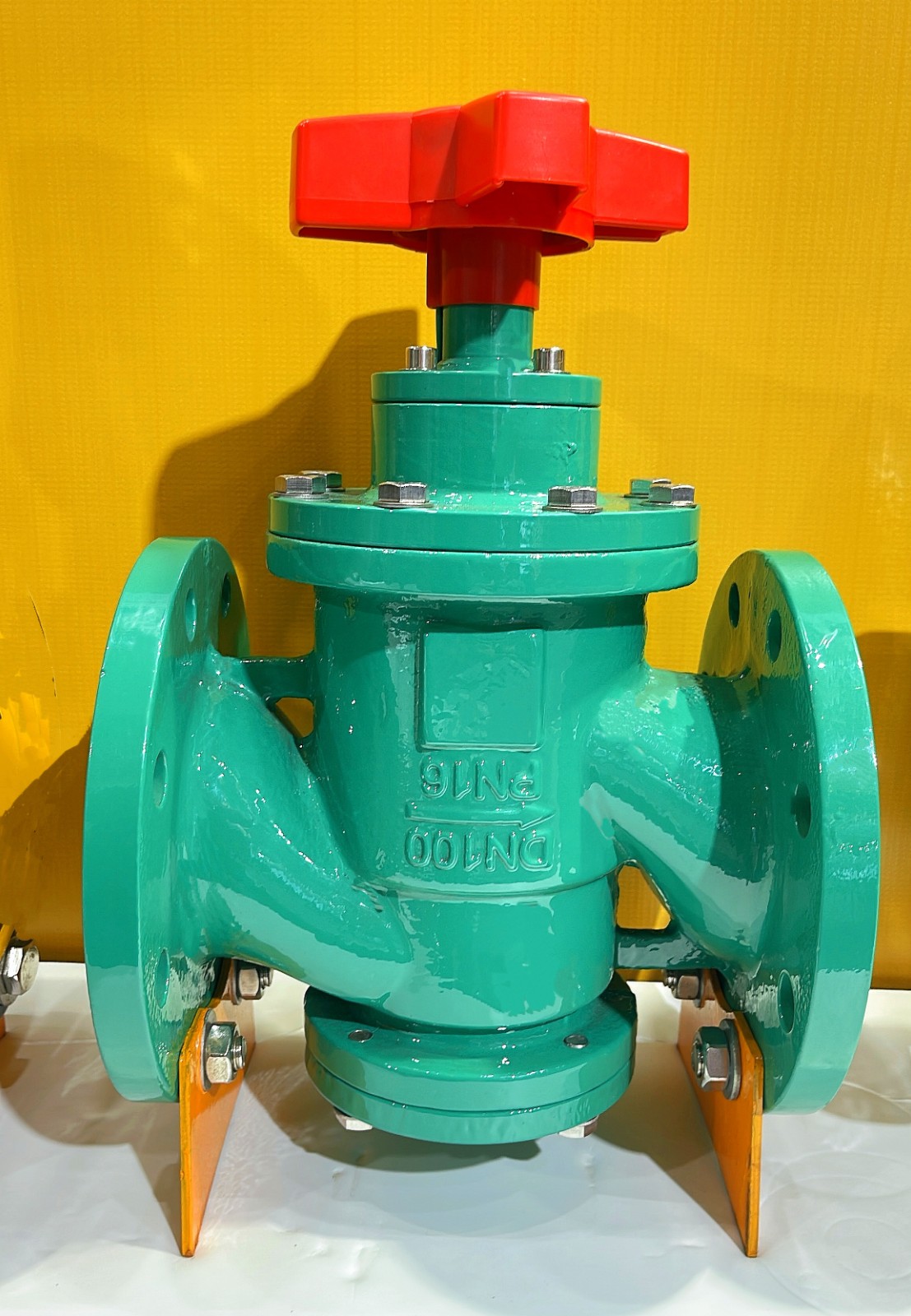 COTV全球直播：中国-冠兴流体科技有限公司专业生产暖通系统、排泥阀、排气阀、闸阀、止回阀、碟阀、水力控制阀、多功能水泵控制阀、防污断阀、倒流防止器等系统流体产品，欢迎大家光临！