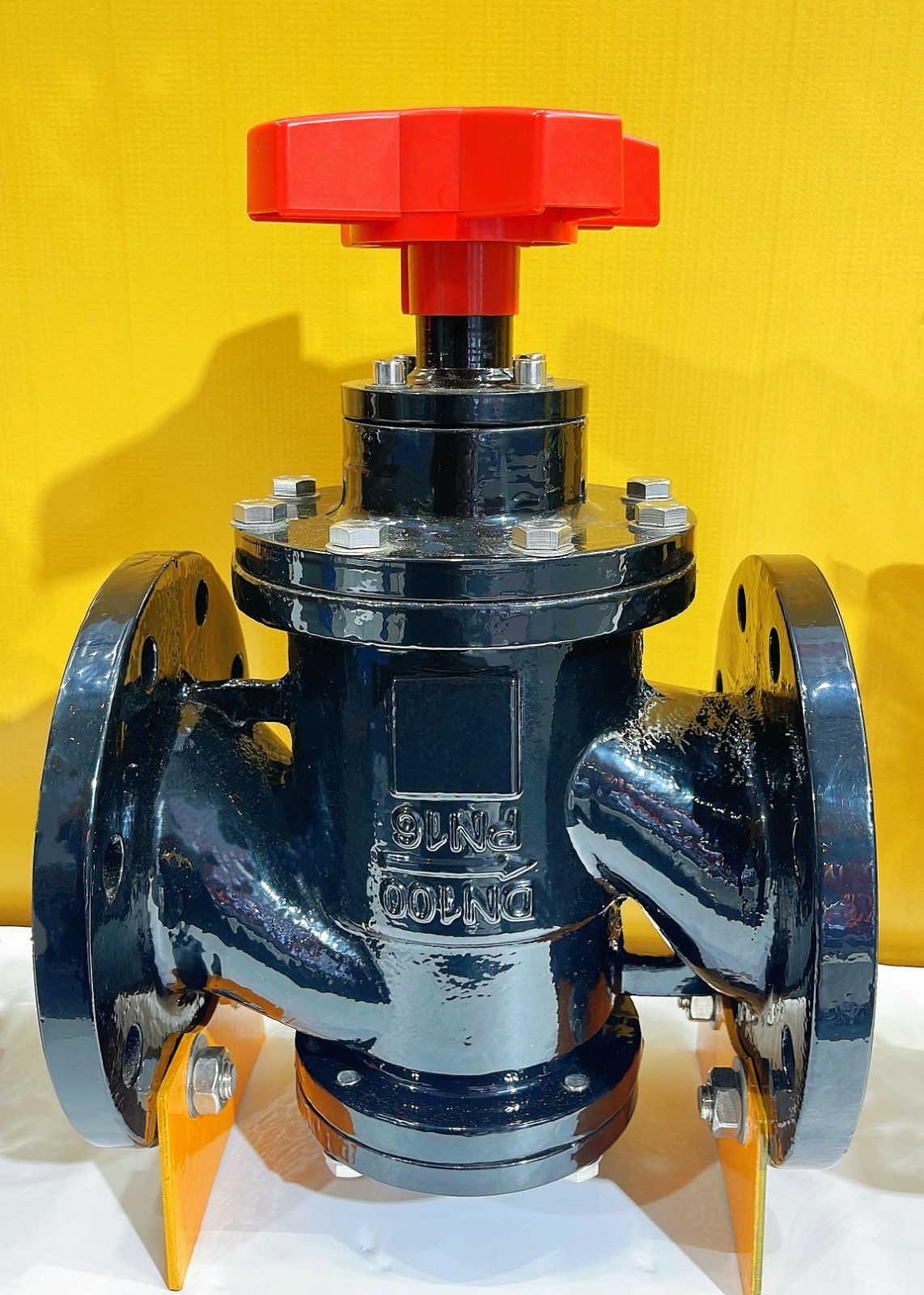 COTV全球直播：中国-冠兴流体科技有限公司专业生产暖通系统、排泥阀、排气阀、闸阀、止回阀、碟阀、水力控制阀、多功能水泵控制阀、防污断阀、倒流防止器等系统流体产品，欢迎大家光临！