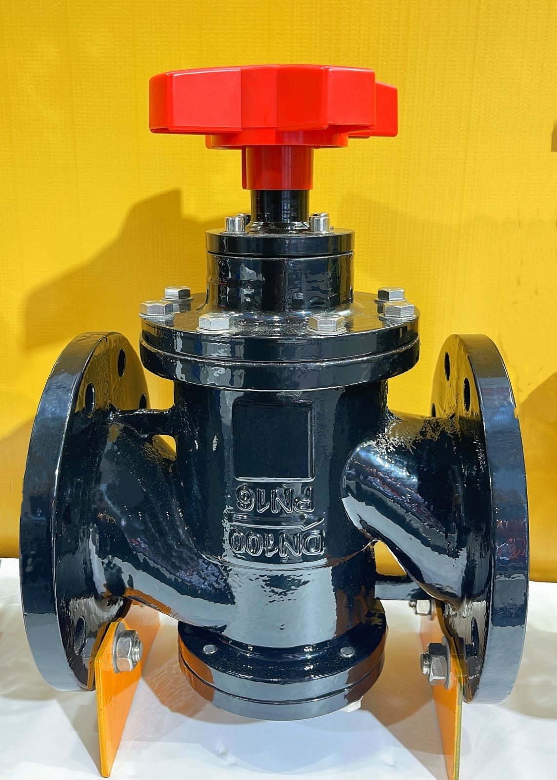 COTV全球直播：中国-冠兴流体科技有限公司专业生产暖通系统、排泥阀、排气阀、闸阀、止回阀、碟阀、水力控制阀、多功能水泵控制阀、防污断阀、倒流防止器等系统流体产品，欢迎大家光临！