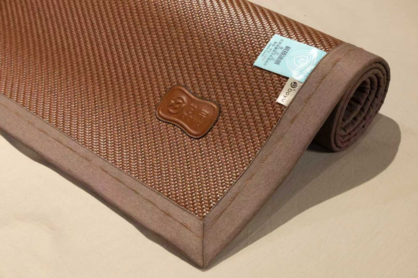 COTV全球直播-安吉柏宇家居科技有限公司专业生产：PE凉感滕席夏季睡眠产品，设计创新、匠心制造、款式多样，现货供应并承接来样定制及内外贸订单业务，深得客户口碑，欢迎大家光临！