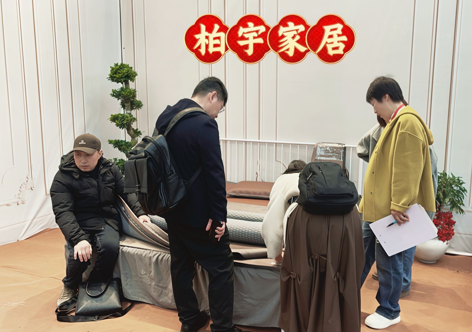 COTV全球直播-安吉柏宇家居科技有限公司专业生产：PE凉感滕席夏季睡眠产品，设计创新、匠心制造、款式多样，现货供应并承接来样定制及内外贸订单业务，深得客户口碑，欢迎大家光临！