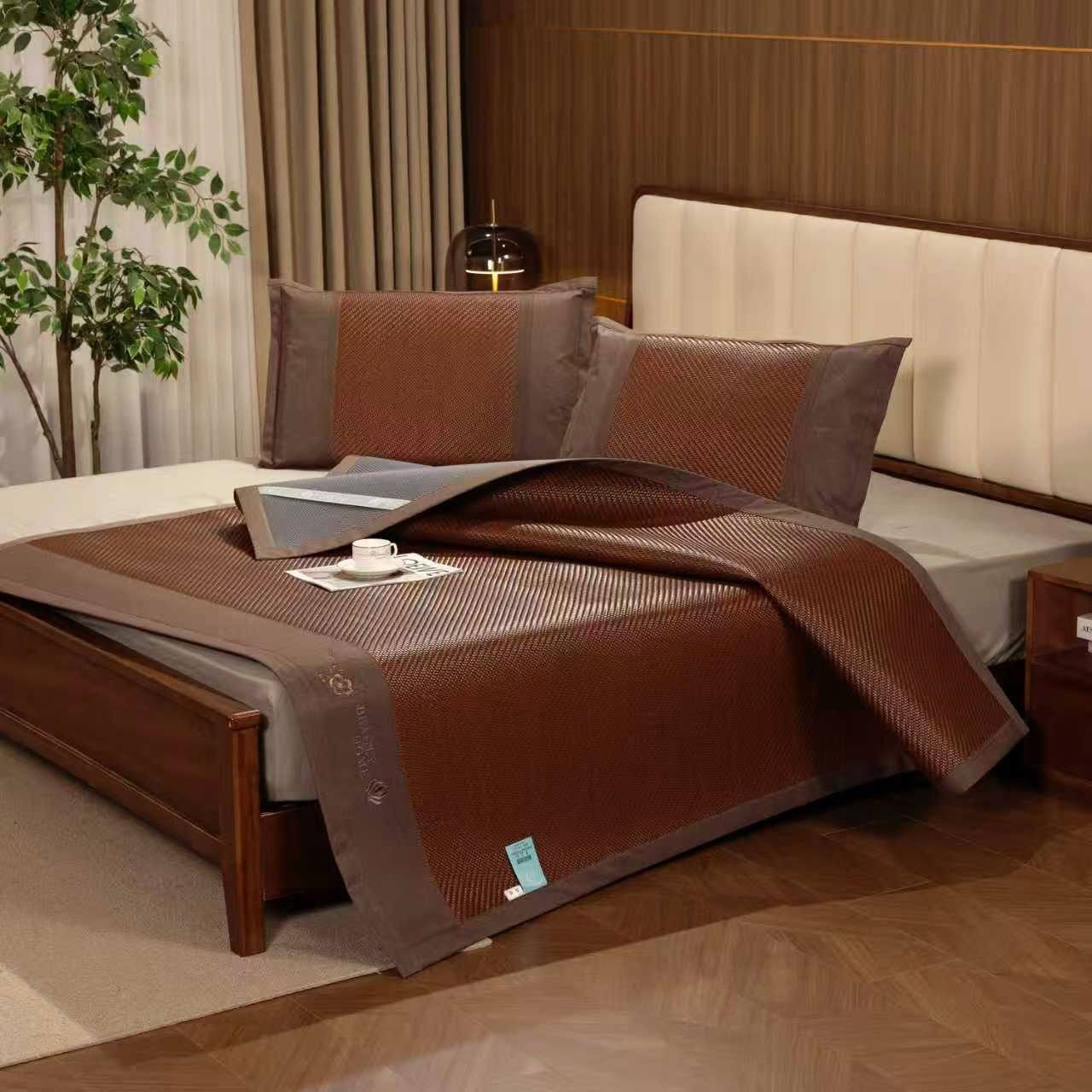 COTV全球直播-安吉柏宇家居科技有限公司专业生产：PE凉感滕席夏季睡眠产品，设计创新、匠心制造、款式多样，现货供应并承接来样定制及内外贸订单业务，深得客户口碑，欢迎大家光临！