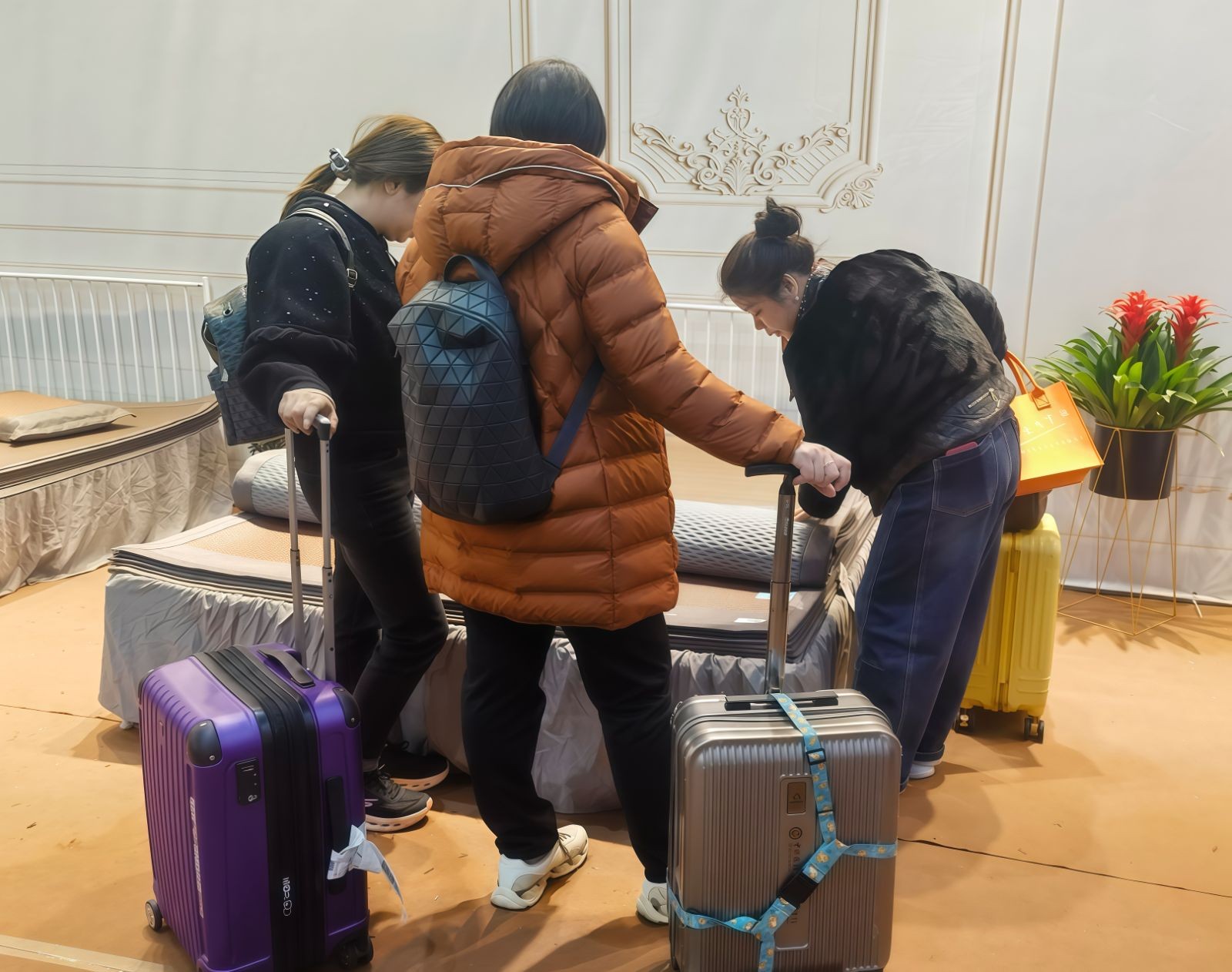 COTV全球直播-安吉柏宇家居科技有限公司专业生产：PE凉感滕席夏季睡眠产品，设计创新、匠心制造、款式多样，现货供应并承接来样定制及内外贸订单业务，深得客户口碑，欢迎大家光临！