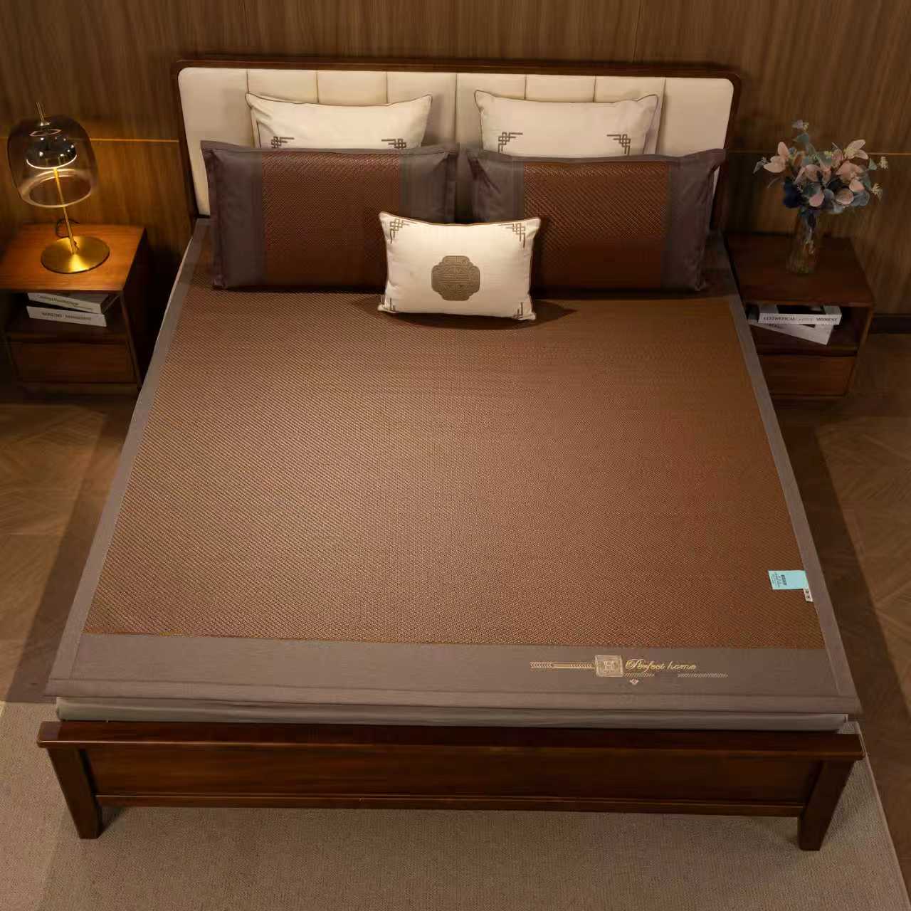 COTV全球直播-安吉柏宇家居科技有限公司专业生产：PE凉感滕席夏季睡眠产品，设计创新、匠心制造、款式多样，现货供应并承接来样定制及内外贸订单业务，深得客户口碑，欢迎大家光临！