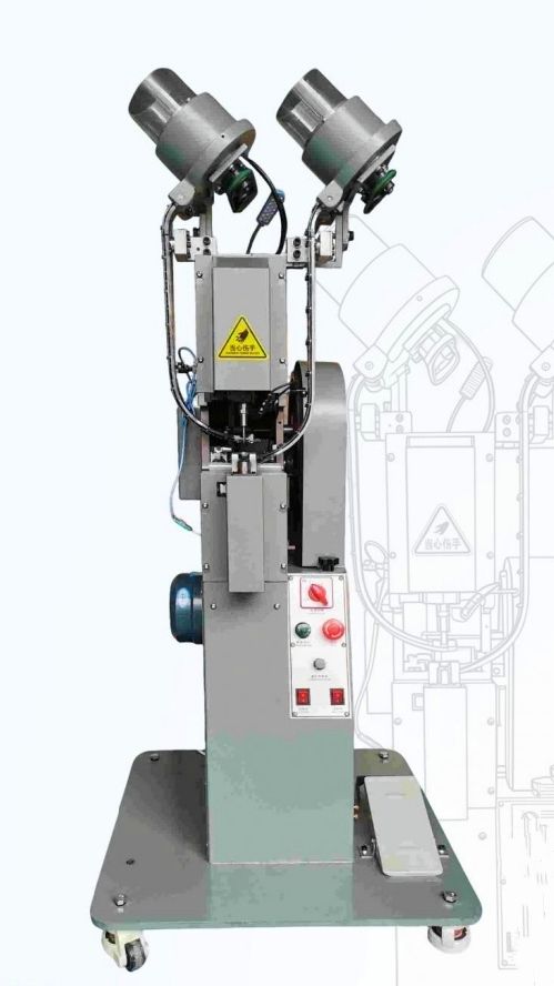 COTV全球直播-温州市煜丰机械制造厂专业生产自动冲孔打扣机、五爪扣，摇头扣、铆钉、四合扣、槽扣、鸡眼扣、自动冲孔打扣窗帘环一体机以及自动上胶围拉链机、锤平机、折边机、包条机，欢迎大家光临！