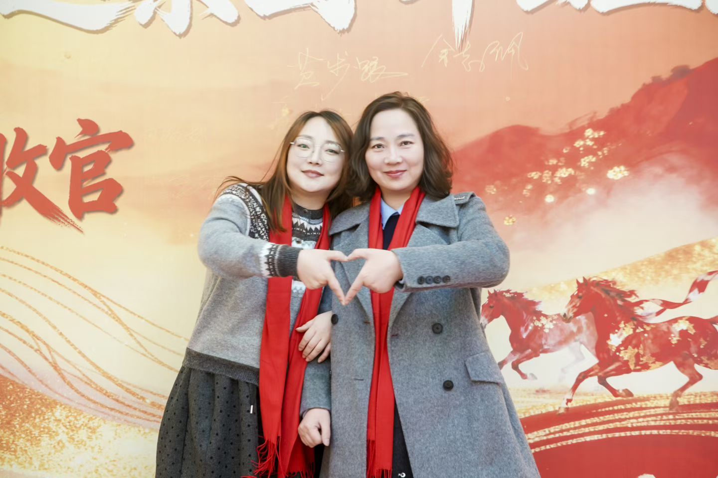 COTV全球直播-广东博达道具有限公司专业生产婚庆道具、美陈道具、宴会厅道具、软装道具及户外亮化灯具 、公共音响系统等产品,承接一站式设计、生产、落地施工一条龙服务,欢迎大家光临! COTV全球直播-广东博达道具有限公司专业生产婚庆道具、美陈道具、宴会厅道具、软装道具及户外亮化灯具 、公共音响系统等产品,承接一站式设计、生产、落地施工一条龙服务,欢迎大家光临!