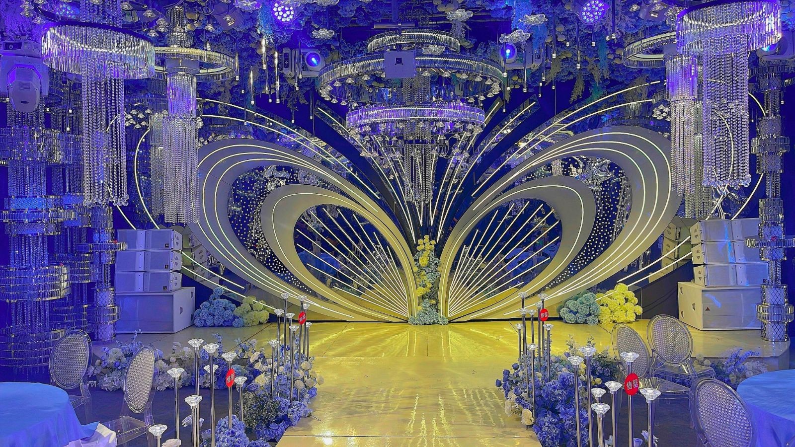 COTV全球直播-广东博达道具有限公司专业生产婚庆道具、美陈道具、宴会厅道具、软装道具及户外亮化灯具 、公共音响系统等产品,承接一站式设计、生产、落地施工一条龙服务,欢迎大家光临! COTV全球直播-广东博达道具有限公司专业生产婚庆道具、美陈道具、宴会厅道具、软装道具及户外亮化灯具 、公共音响系统等产品,承接一站式设计、生产、落地施工一条龙服务,欢迎大家光临!