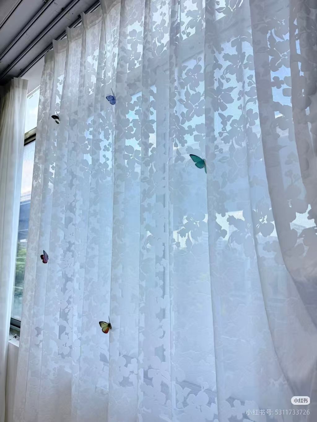 COTV全球直播-绍兴览致纺织品有限公司专业经营纺织品家纺窗帘的设计、加工生产和销售，拥有大型样品展厅和仓库及窗帘产品加工生产基地,欢迎新老客户洽谈采购！总经理崔红彬欢迎大家光临！